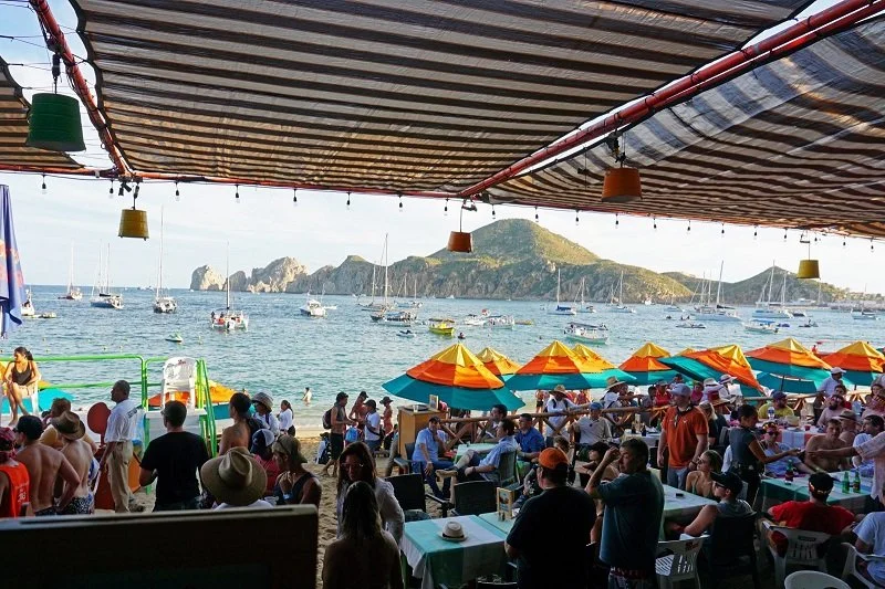 07_vista-do-mango-deck-restaurant-bar-los-cabos.jpeg