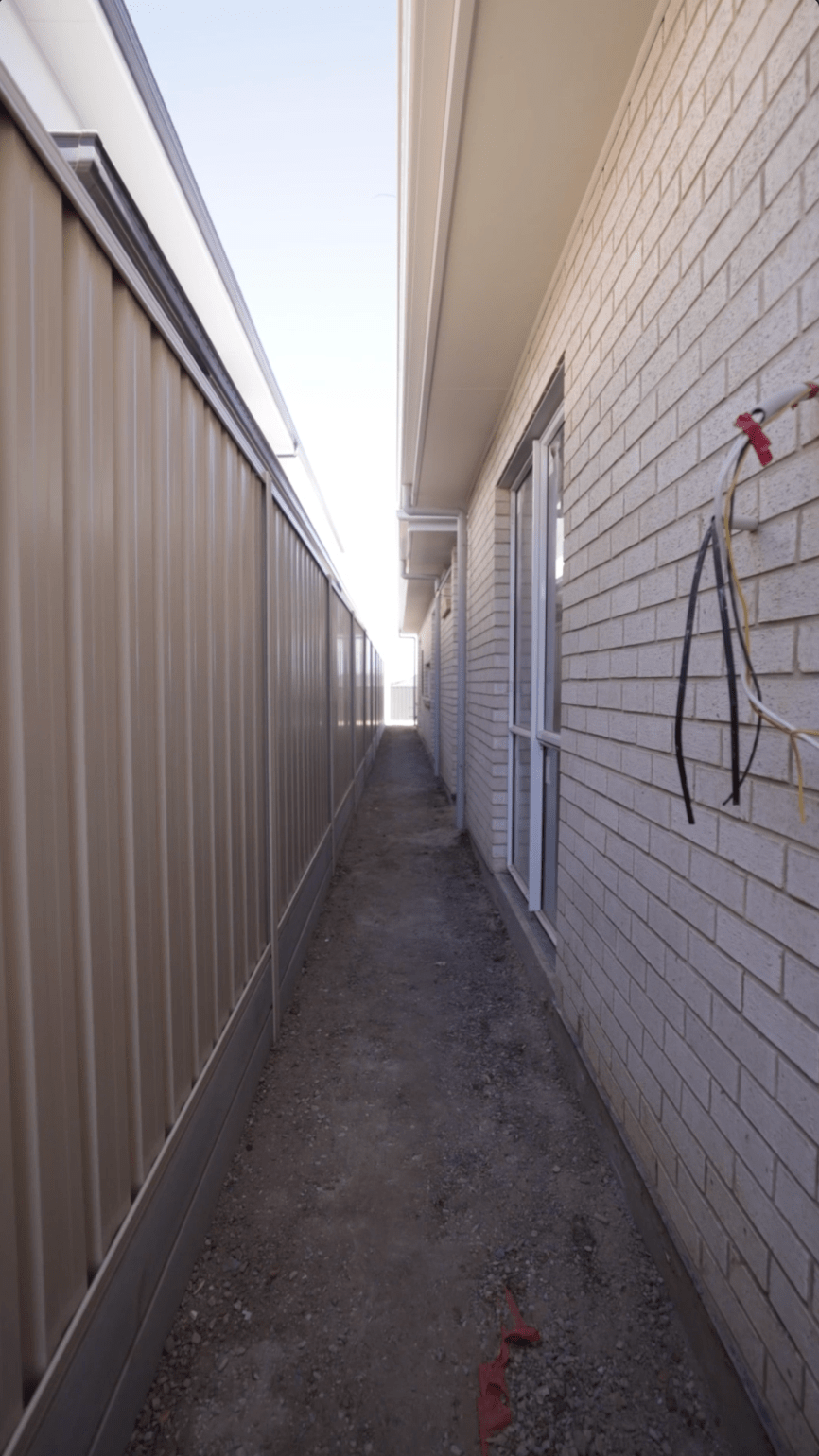 Cream-Fence-Walkway.png