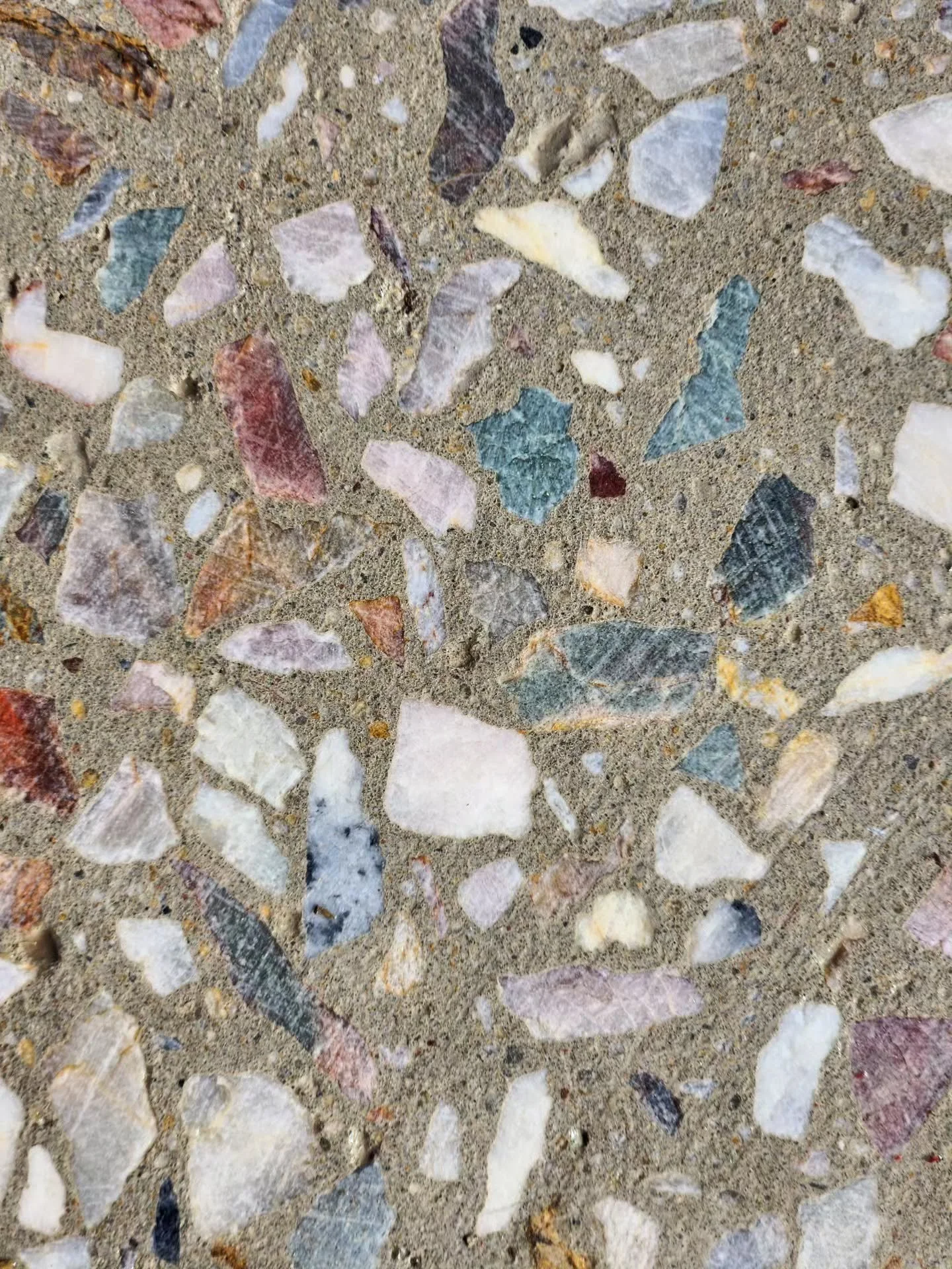 Check out aggregate colours in this concrete slab we recently poured... so incredible!
Thanks to @hytec_concrete_nnsw
We can't wait to see it polished ✨

#whiddonconstructions #whiddonconstructionsbellingen #bellingenbusiness #bellingenbuilder #belli