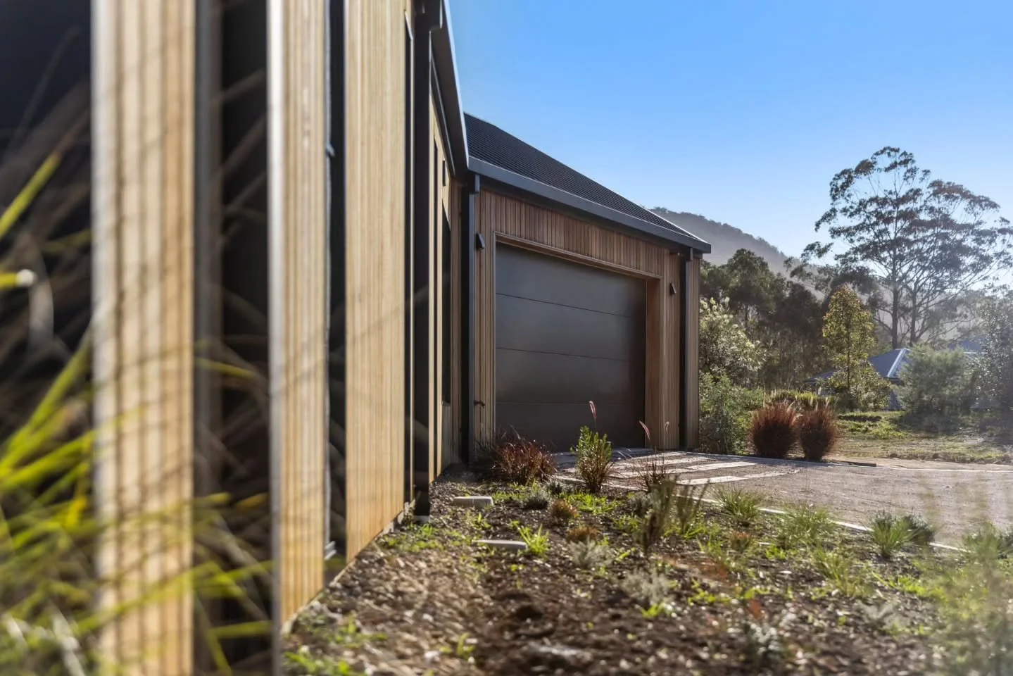 This Blackbutt shiplap cladding has aged beautifully!

The client chose to let it to develop a natural weathered look, which has allowed it to blend in beautifully to the natural landscape 🌿🍃

Swipe for the just built and oiled look ➡️ Which is you