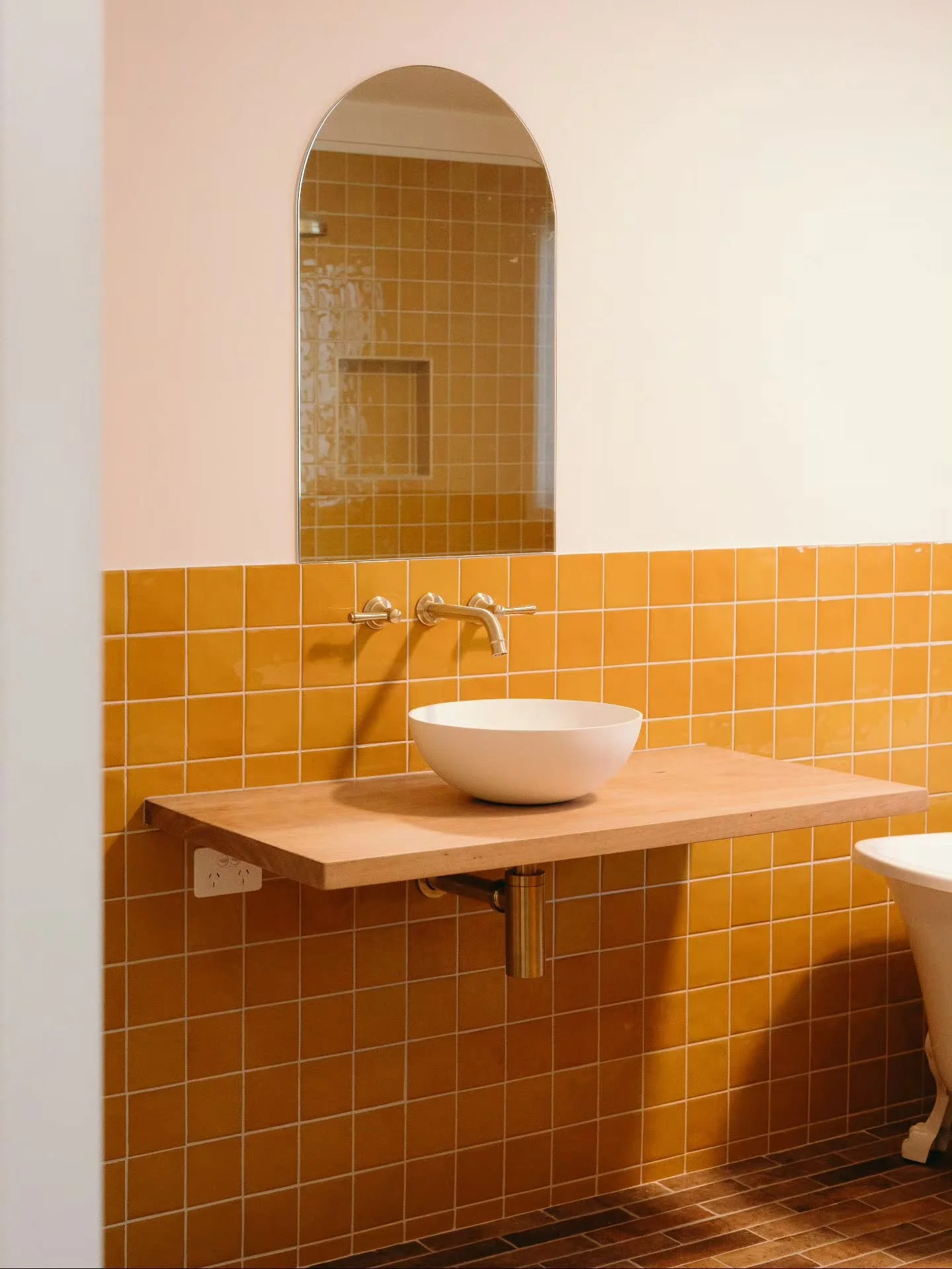 10. Another fun burst of colour for this bathroom!

#whiddonconstructions #whiddonconstructionsbellingen #bellingenbusiness #bellingenbuilder #bellingen #bellingenshire #coffscoast #coffsbuilder #unique #quality #residential #builder #bathroom #desig