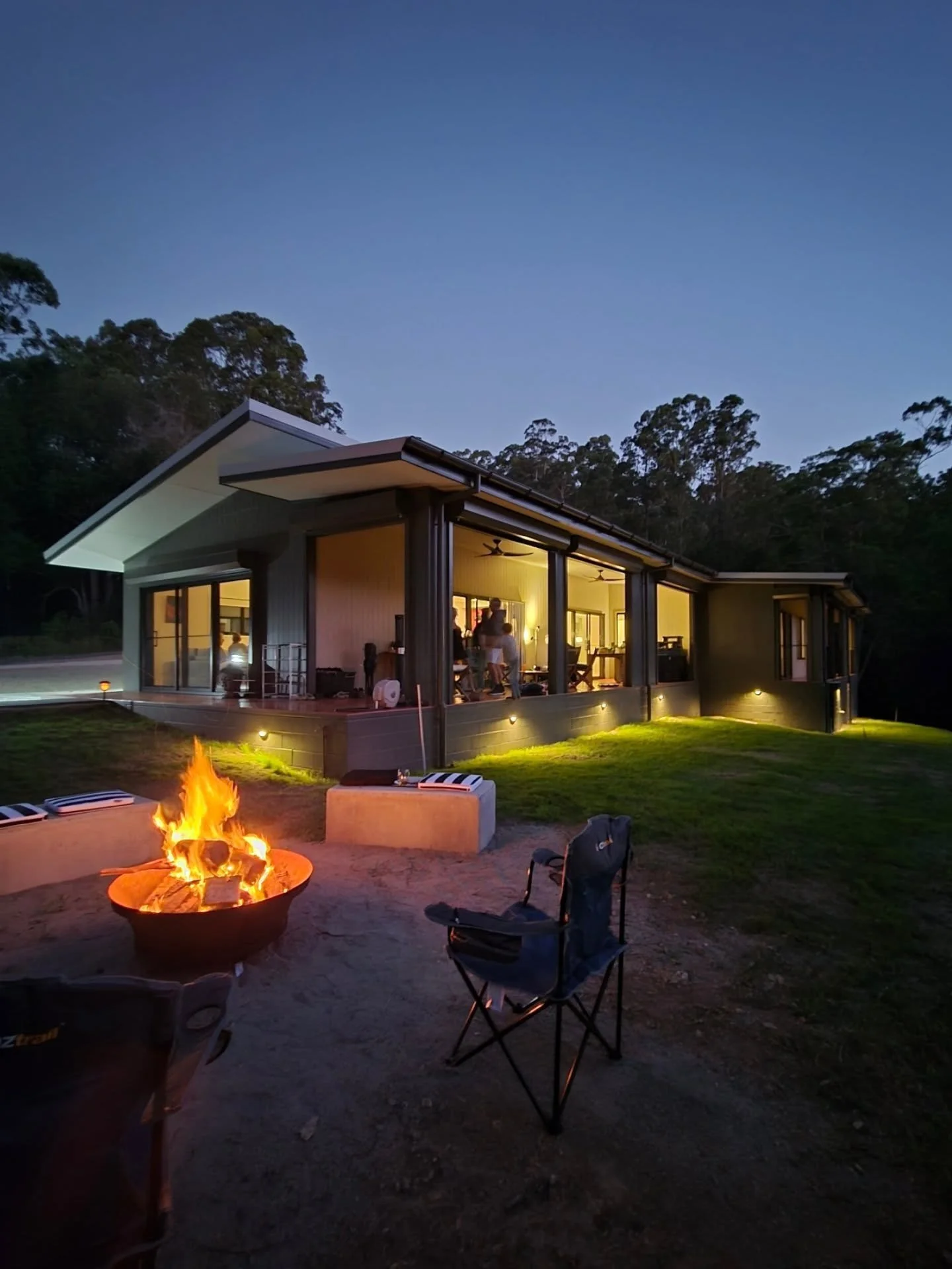 Being invited to experience a house we have built as a home, is an honour 🙏

A housewarming, full of laughter, food drink and dancing, is something special!

#housewarming #firepit #homedesign #home #celebration