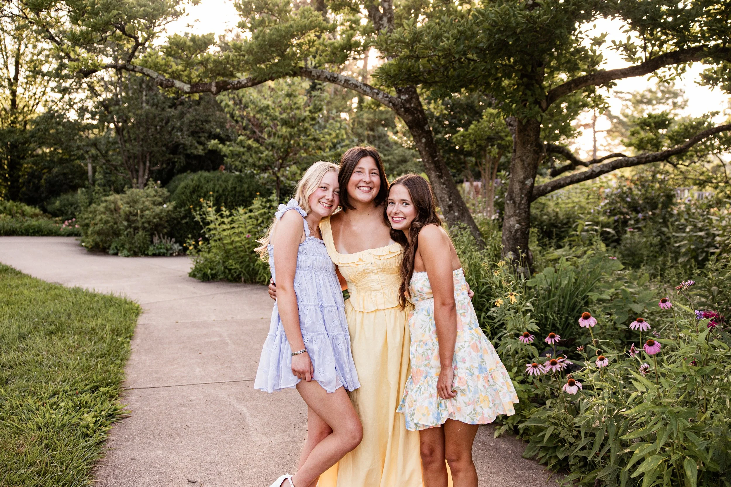 Ella,Ava,Jocey_Senior27-162.jpg