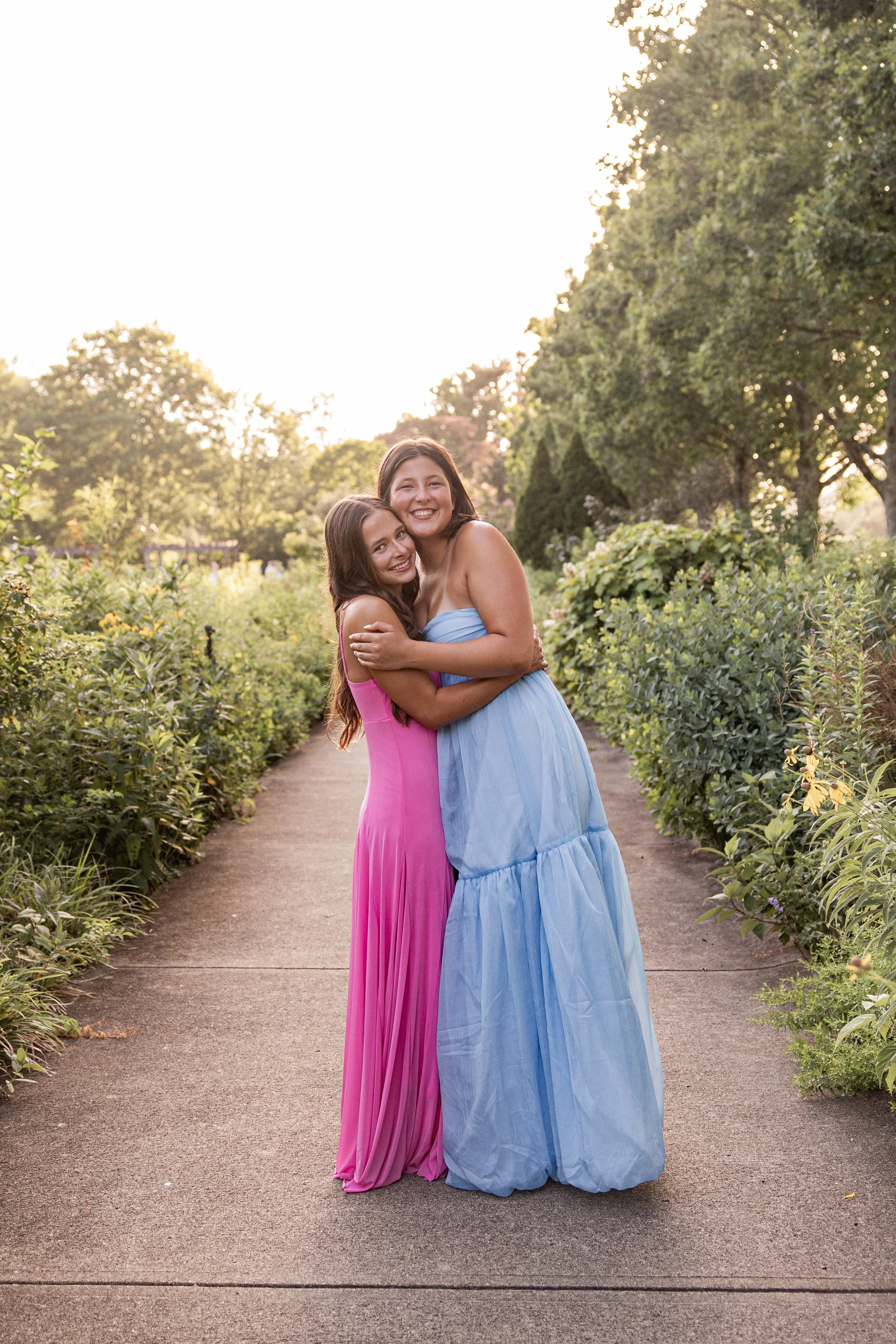 Ella,Ava,Jocey_Senior27-62.jpg