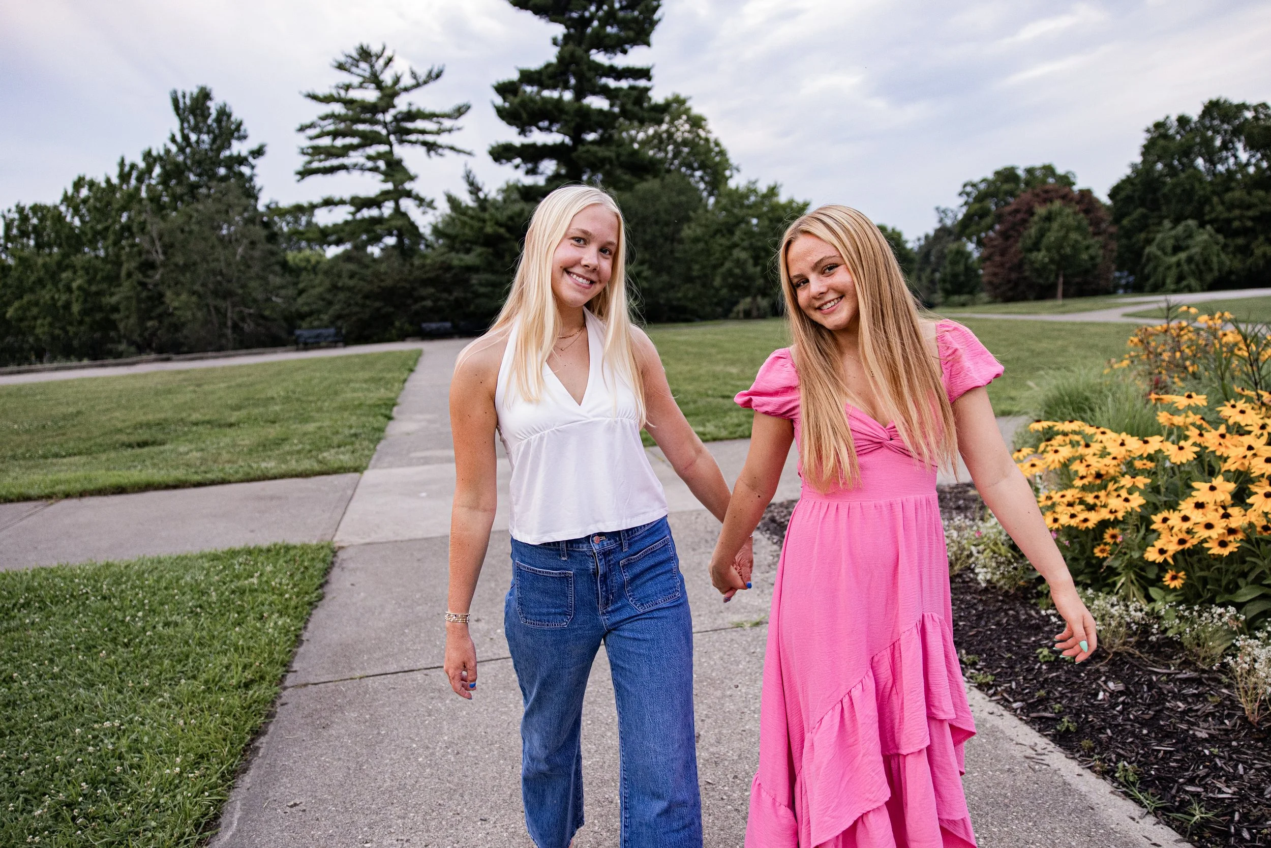 Megan&Emily_Seniors-362.jpg