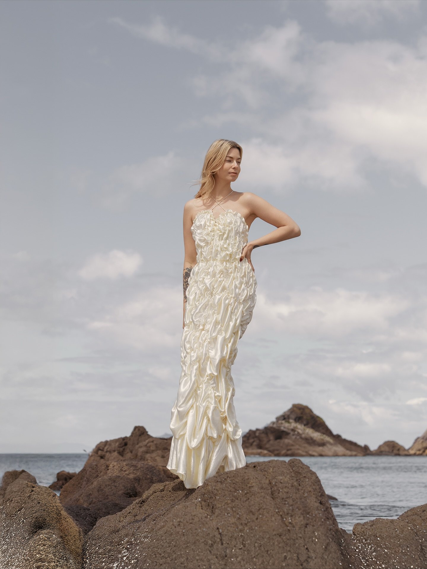 Exploring my natural state&hellip; soft, wild, whole. 🤍

I&rsquo;ve been reflecting on how early experiences can shape the way we see ourselves, especially for those who received uninvited attention at a young age, the way it can make us shrink, sec