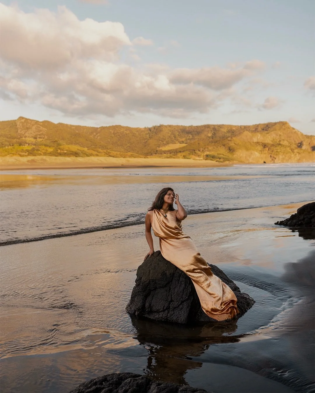Beautiful winter session with classical vocalist and transformational guide @sanyaminocha 💛