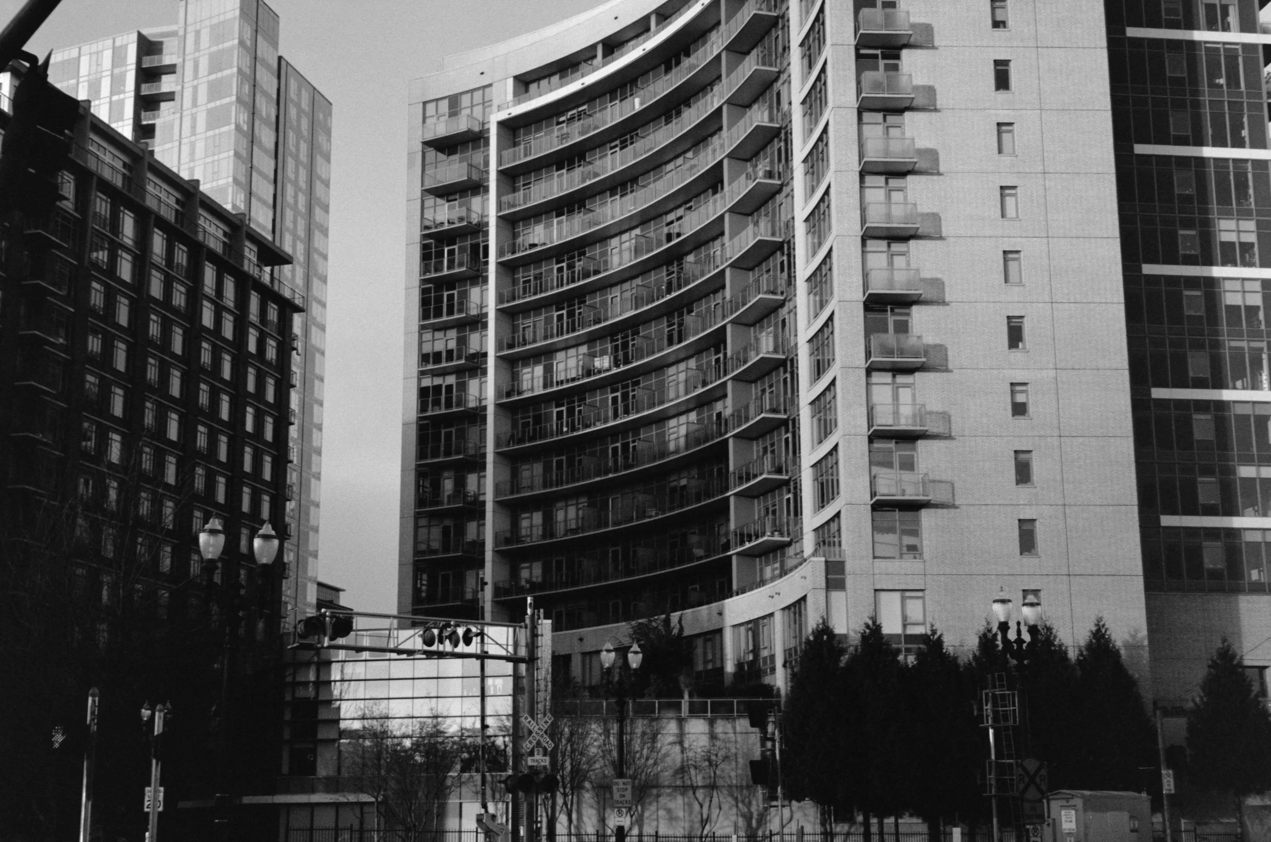 Building with a curve - inner view.jpg