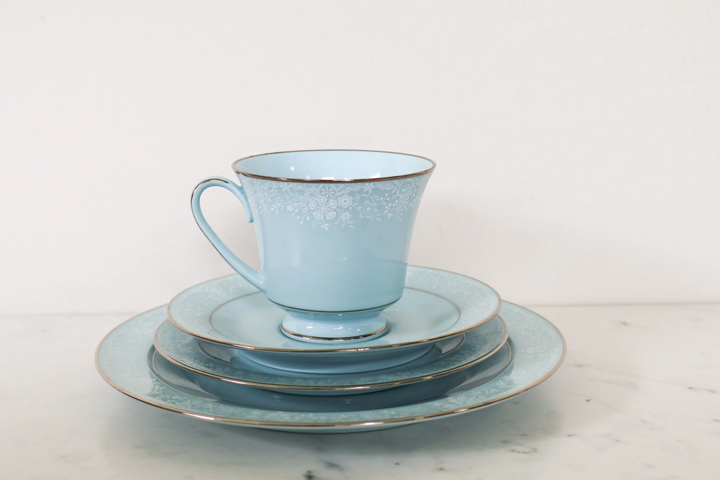 FIDELITY DINNERWARE