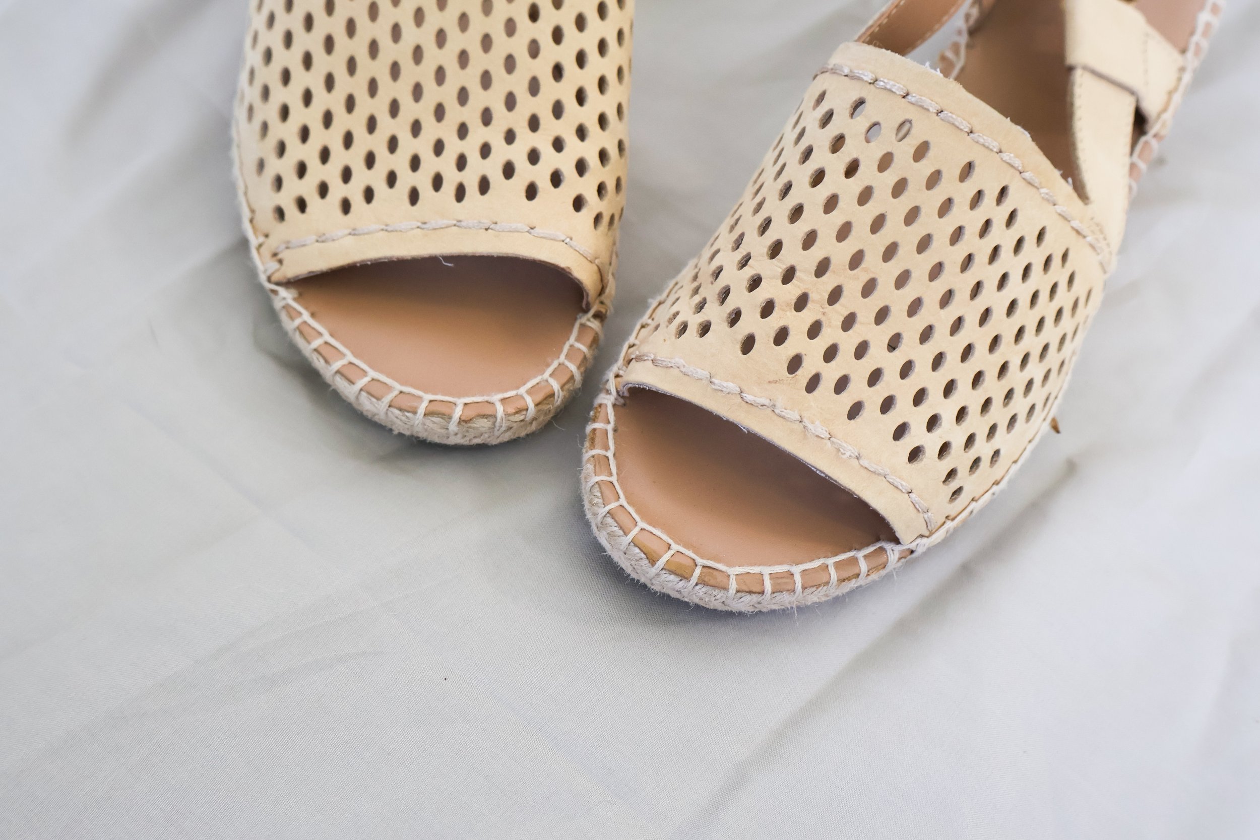 BEIGE WEDGES