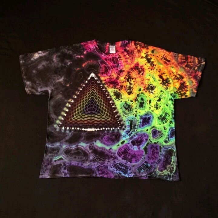 Hey friends! Check out my latest PF inspired Prism shirt! This one is going out to someone who had me make a custom for her husband months and months ago as a Christmas gift. Well turns out I sent the wrong size, so she gifted that one to her son, an
