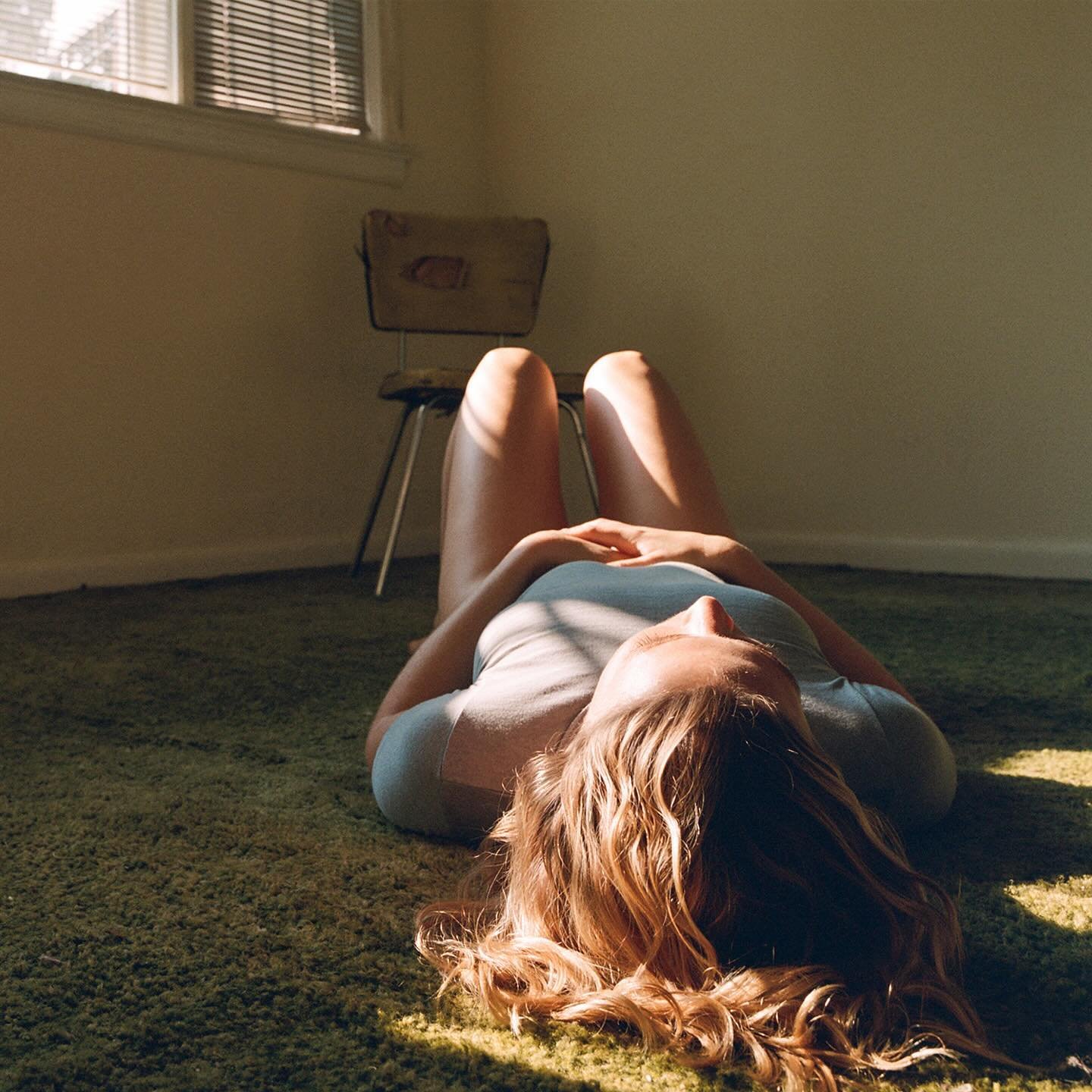 &ldquo;In The Living Room&rdquo; - Maggie Rogers: New Single Ahead of Arena Tour Maggie Rogers has treated fans to her first new material since the release of her album Don&rsquo;t Forget Me earlier this year. The single, titled &quot;In The Living 