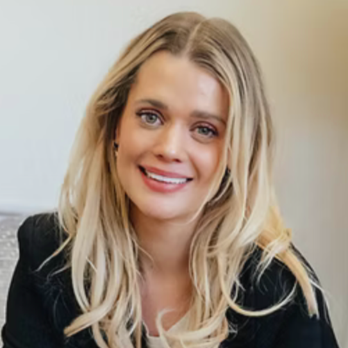Headshot of Stephanie Todd, LCSW