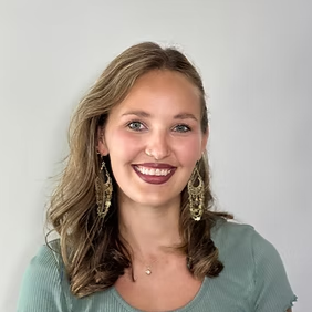 Kaitlynn Putnam, customer care specialist, smiling