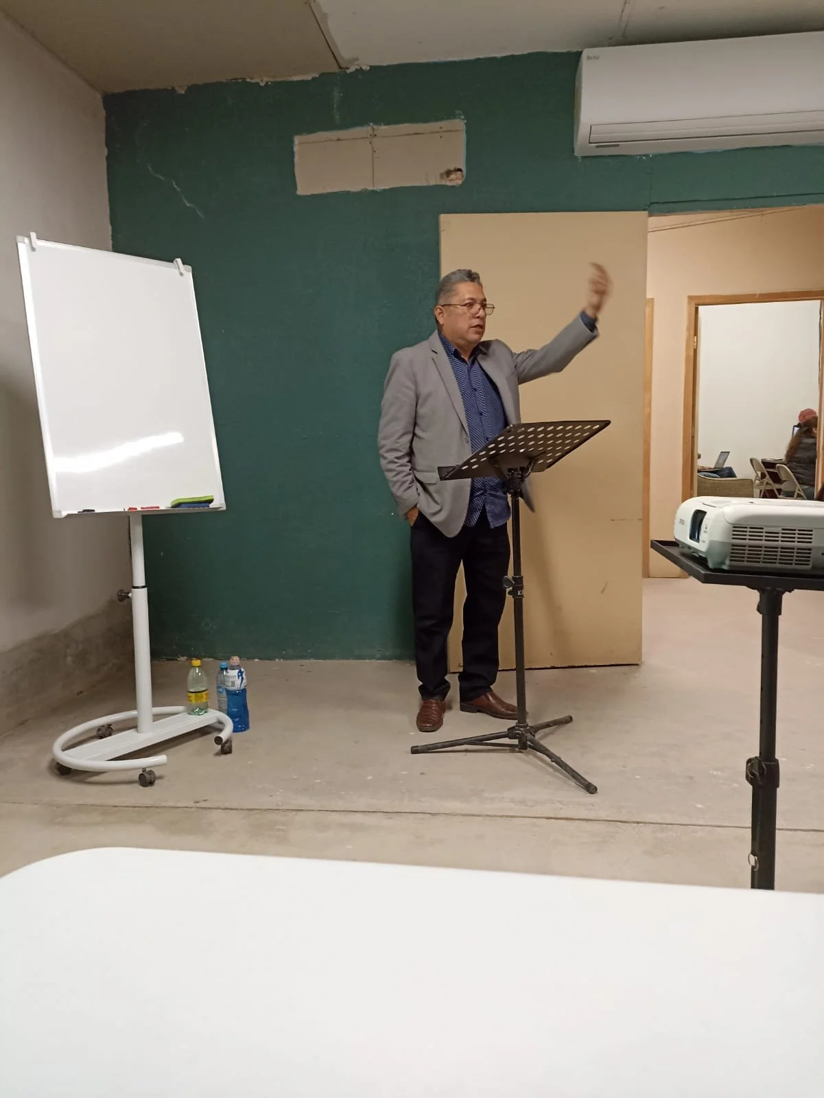 Pastor Rubén Thómer.jpeg