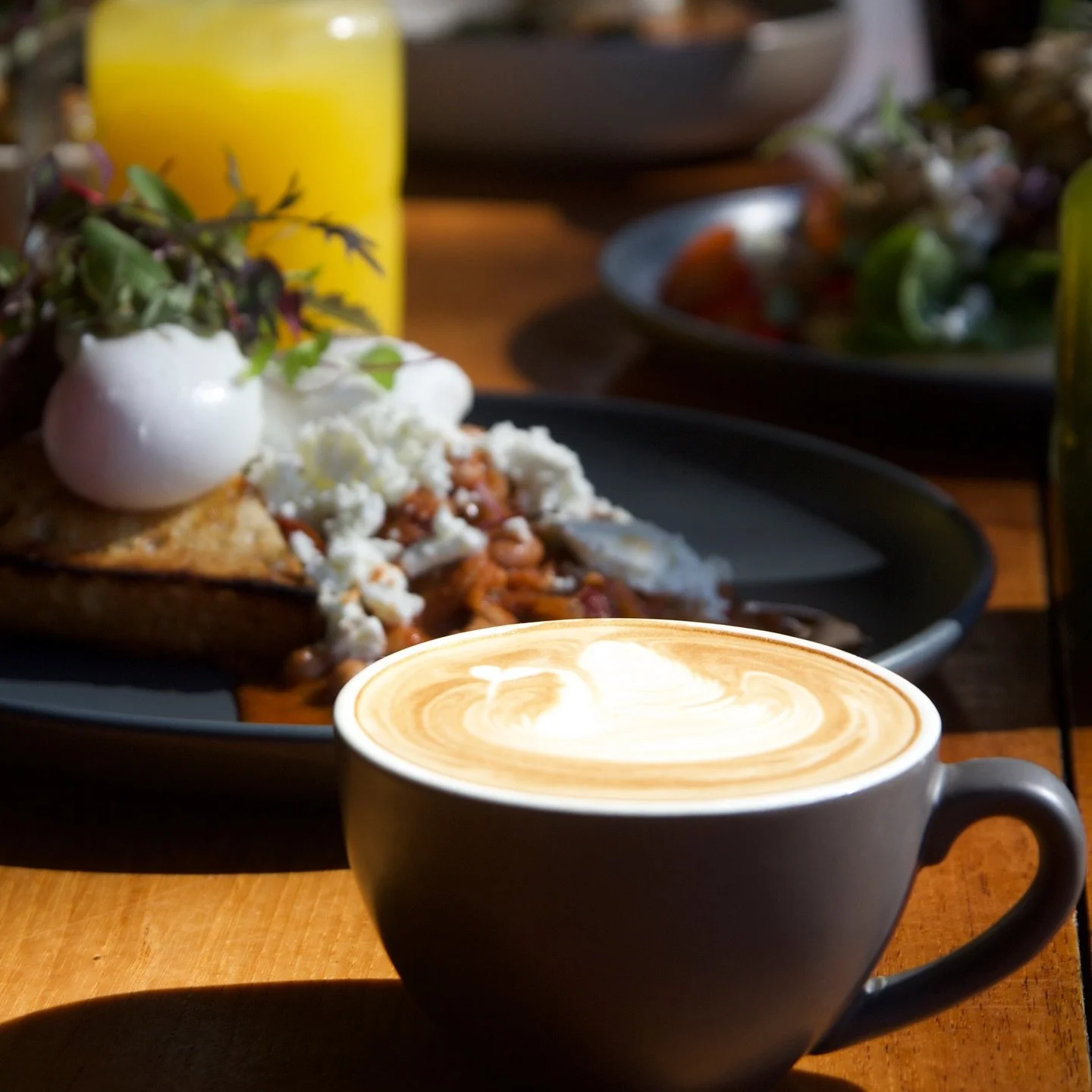Sometimes simple just works. Good food, good coffee, good company - no overthinking required.

#bellingeneats