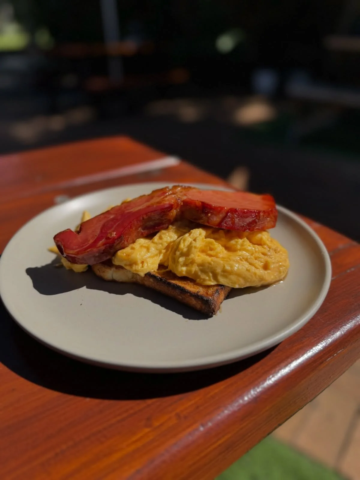 Maple glazed bacon..

With fully scrambled eggs on toasted sourdough. 

Say less

On the specials board now.

#bellingeneats #oldbutterfactorycafe