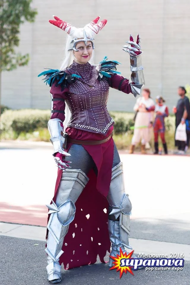 Flemeth - Dragon Age: Inquisition
(2016)

Constructed from EVA foam, thermoplastic, fabric, feathers, metal studs.
Over 1000 metal studs used. Feather trim hand made.

Photo: Supanova