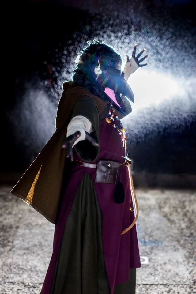 Rowan - Original Character
(2019)

Constructed from thermoplastic, EVA foam, wool fabric, leather, faux fur. Mask fully articulated, with mouth movement allowing the beak to move.

Photo: Magic Missile Studios