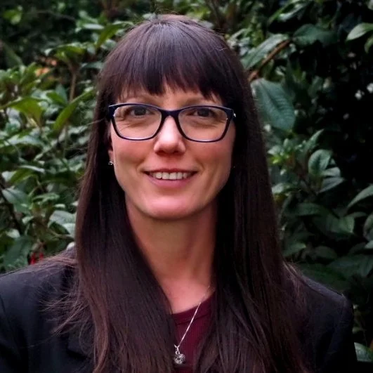 Portrait of Rebecca Edler, Senior Consultant at Holt Advisory
