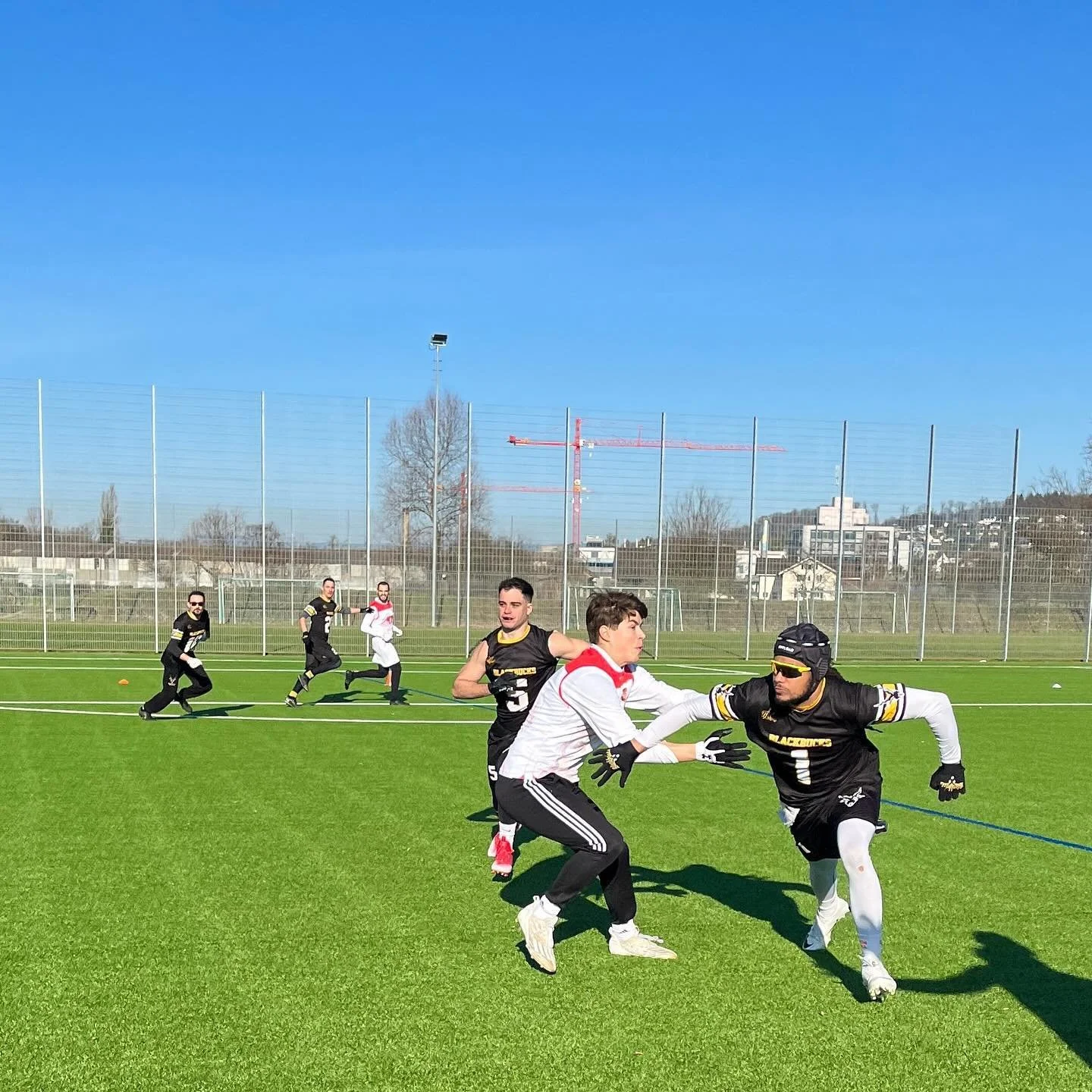 Great fun ditching flag pulls and dips for some two-hand touches and QB runs for once. Thanks for having us at the Swiss Touch Football Championship 2024 @blpioneers and congrats on the title 🤝🏼 
.
.
.
.
.
.
@unisportbern - Official lead sponsor
@m