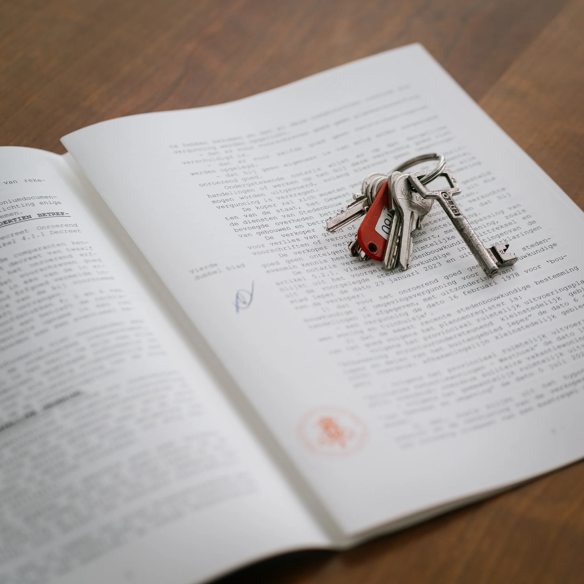 Wanneer ben je officieel eigenaar van je woning? Het aankoopproces stap voor stap uitgelegd