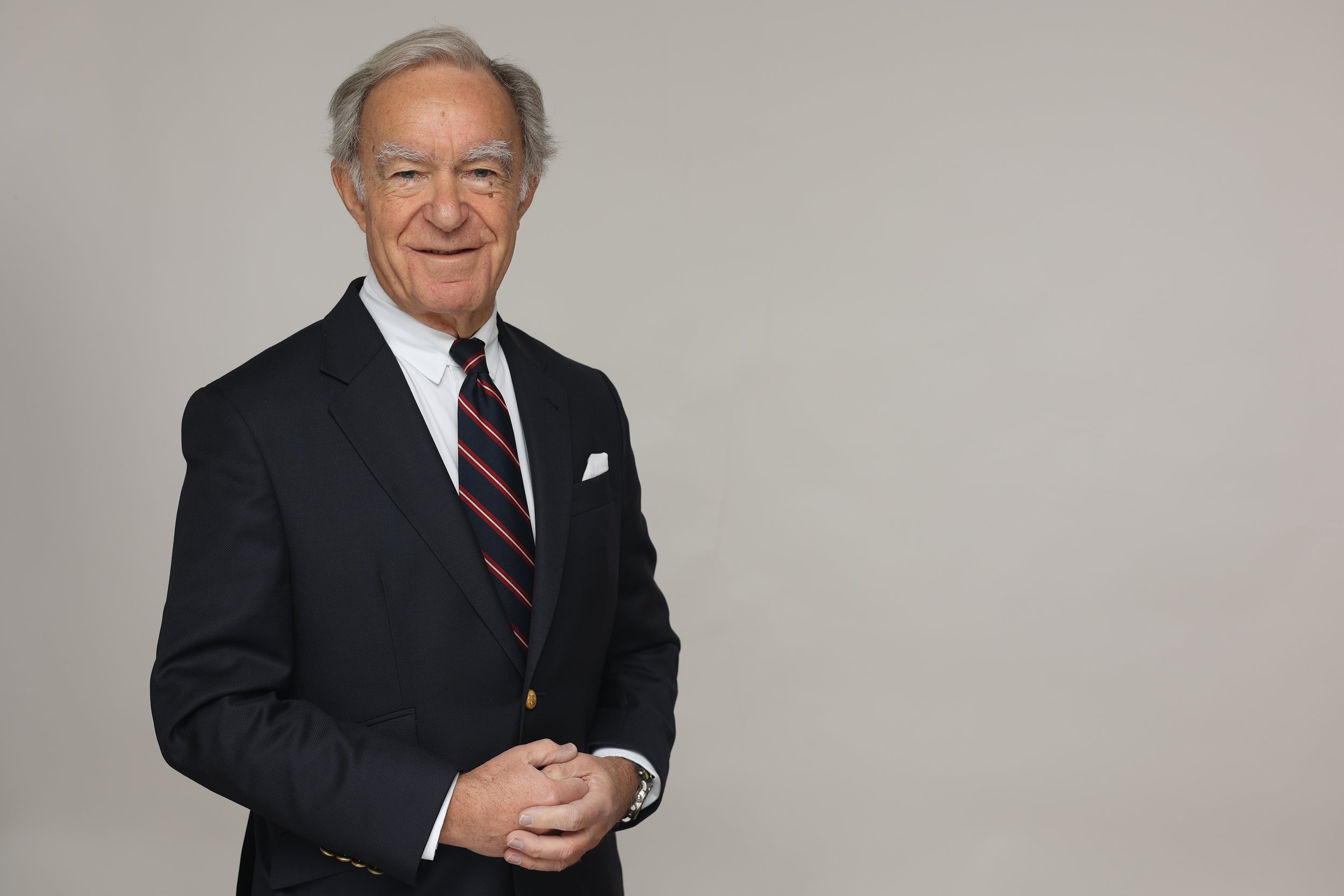 Rechtsanwalt Henning Schwarzkopf ist Trusted Advisor für Unternehmer – mit internationaler Rechtsberatung und strategischer Begleitung.