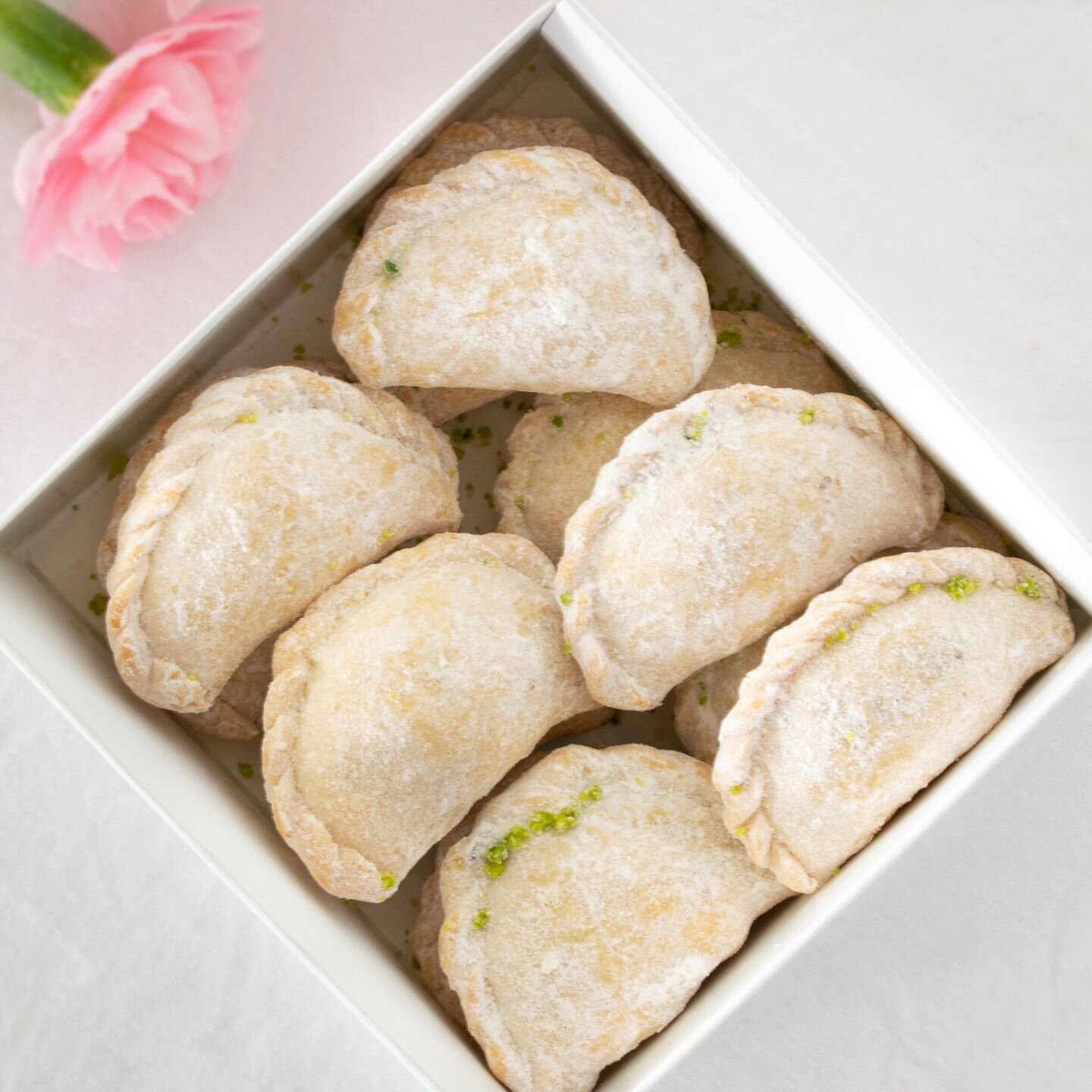 Qotab (mini walnut hand pies)

persiancookies #persiannewyear #persiansweets #handpies #rochesterny
