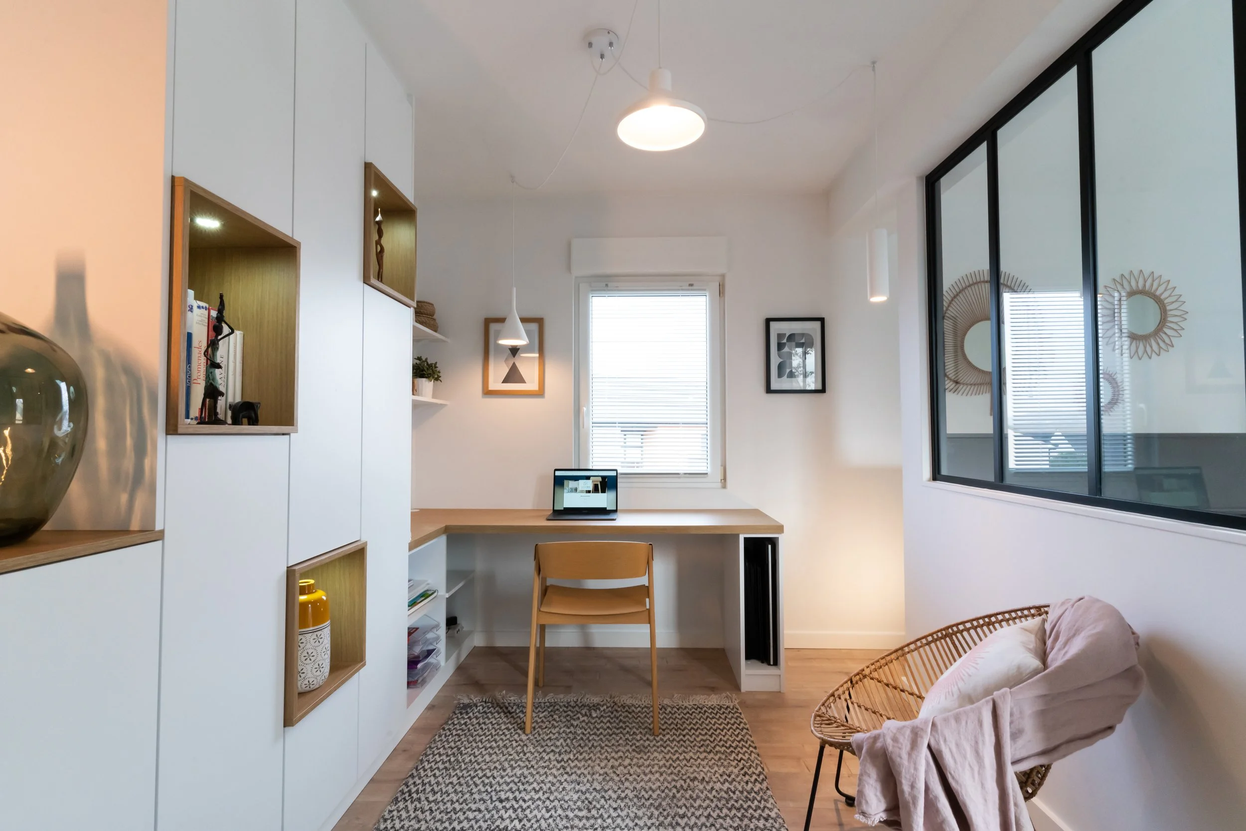 Bureau sur mezzanine à Boust