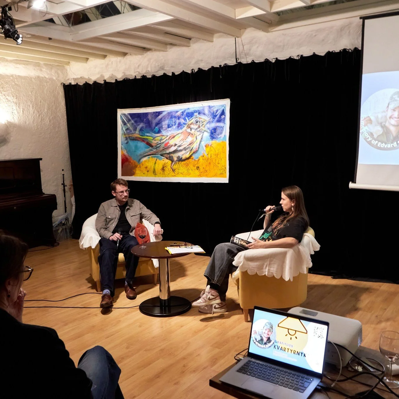 ✨ Kvartyrnyk &ndash; till minne av Edvard Selander 

I ett samarbete med @kvartyrnyk_se samlades vi f&ouml;r en ber&ouml;rande kv&auml;ll till&auml;gnad minnet av Edvard Selander, en av de f&ouml;rsta svenskarna som frivilligt reste till fronten i Uk