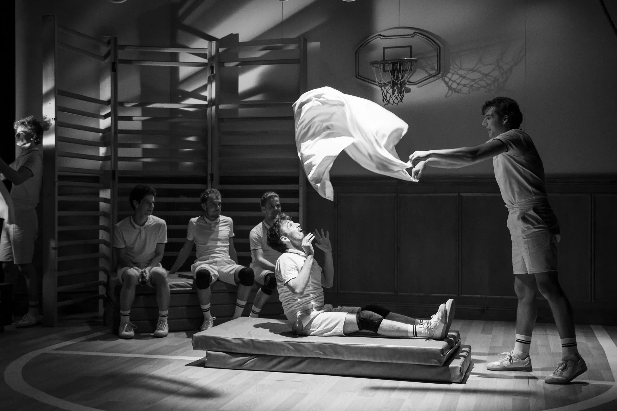 cine l-a ucis pe tata teatrul metropolis 1