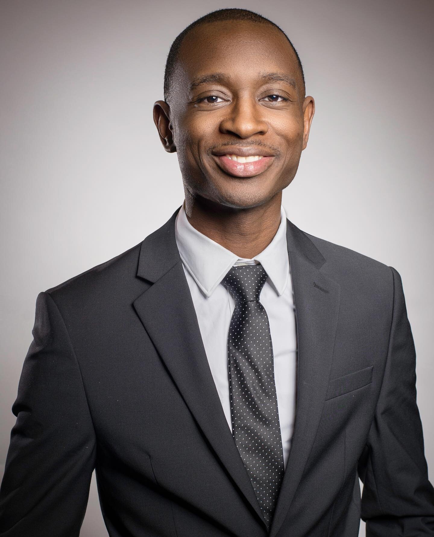 Here go Tony looking sharp for his new headshot!!
🥰
🤗
🙌
🙏
🤘
✌️
#atlanta #atl #westatlanta #georgia #atlantamusic #portraitphotography #studiophotography #atlantaphotographer #atlphotographer #atlportraitphotographer #actorlife #50mm #iamnikon #w