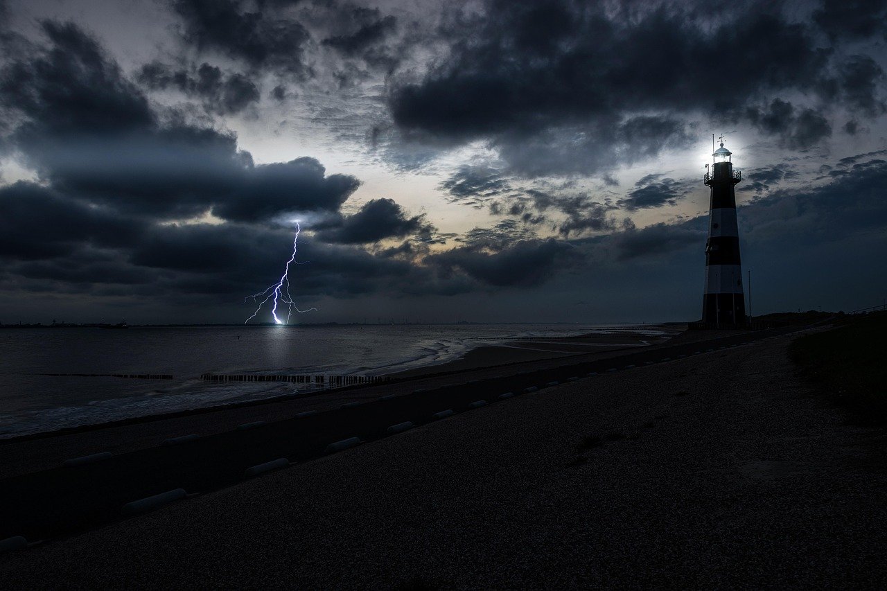 Spookiest Lighthouses: Discover America’s Most Haunted Lighthouses