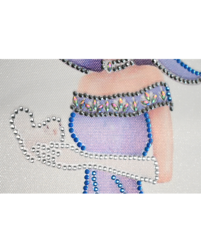 FancyLady_Gale_Detail5@0.3.png