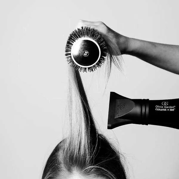 HAIRSTYLIST IN DRIPPING SPRINGS