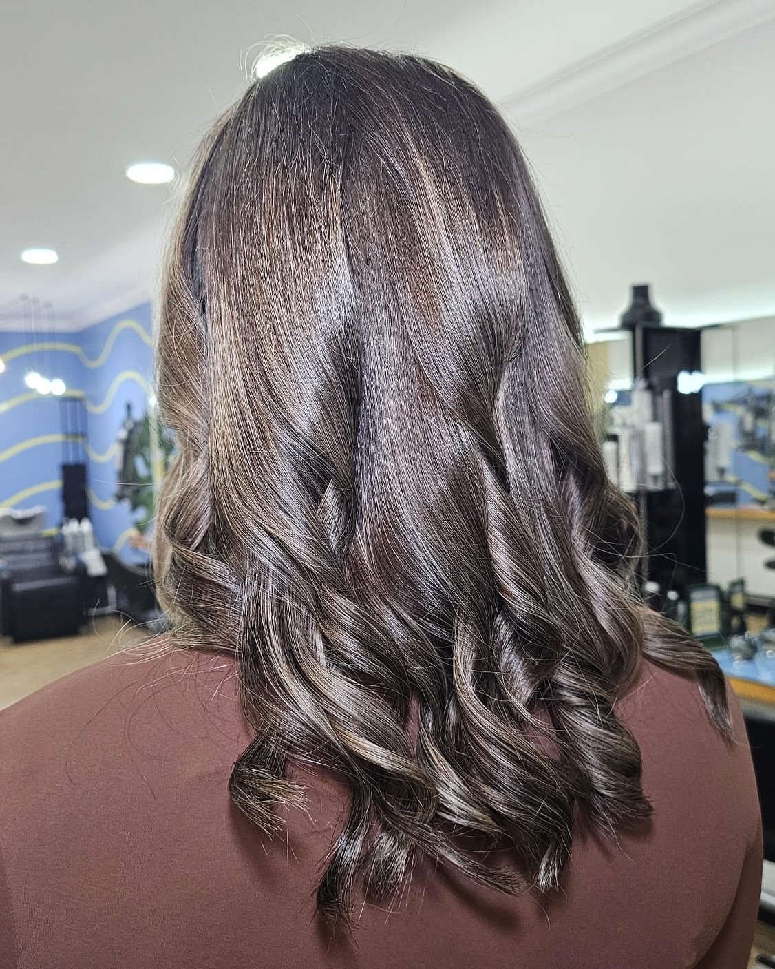 Reverse balayage, toner, cut and blowdry by mollie 

&gt;&gt;&gt; swipe for the before &gt;&gt;&gt;
#loreal #ghd #nxthair #k18 #nxt #nxtcolor #capitalgillingham #schwartzkopft #revlon #bestofbalayage #hairgoals #hairinspo #hairstyle #haircolour #hair
