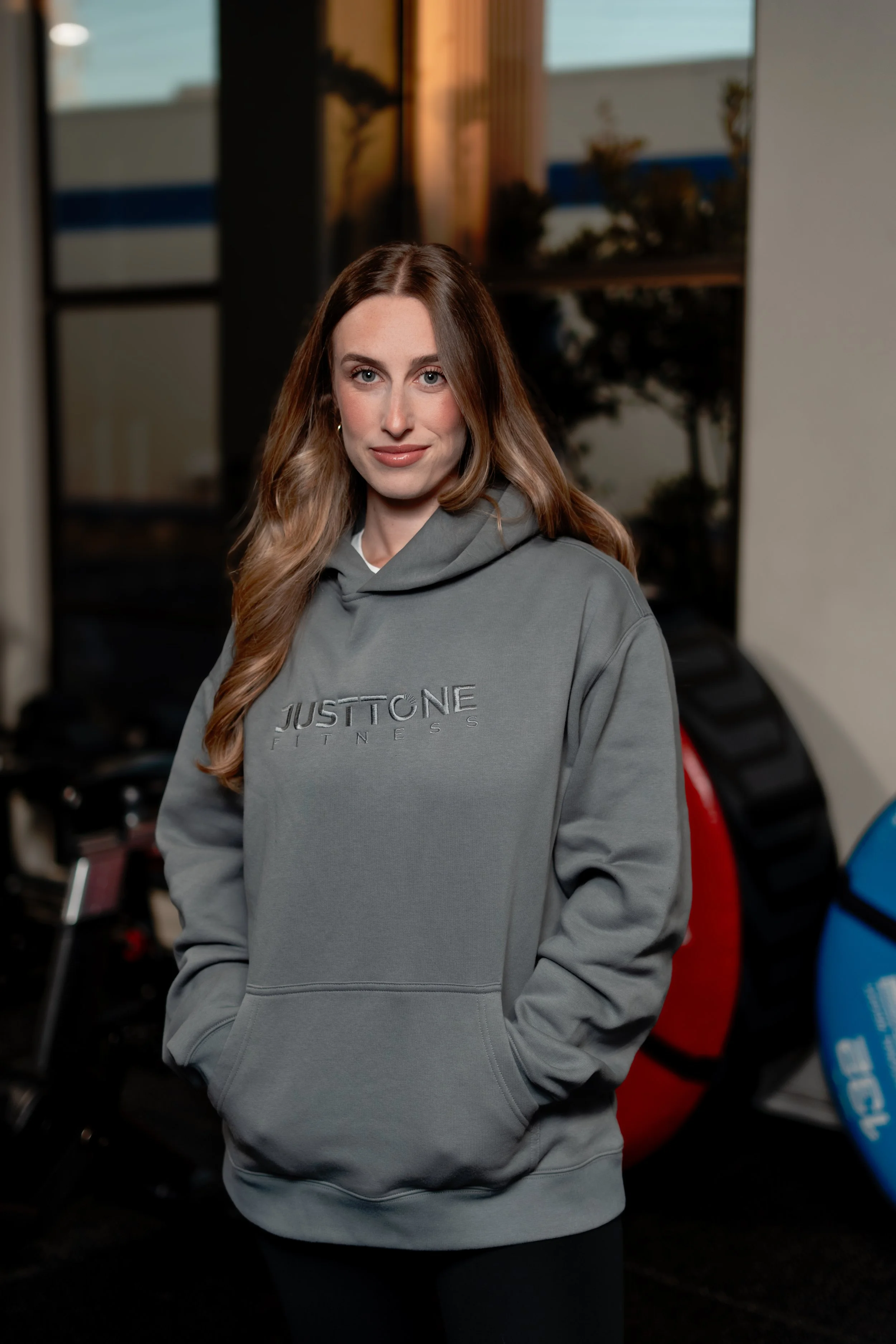 Model wearing size M