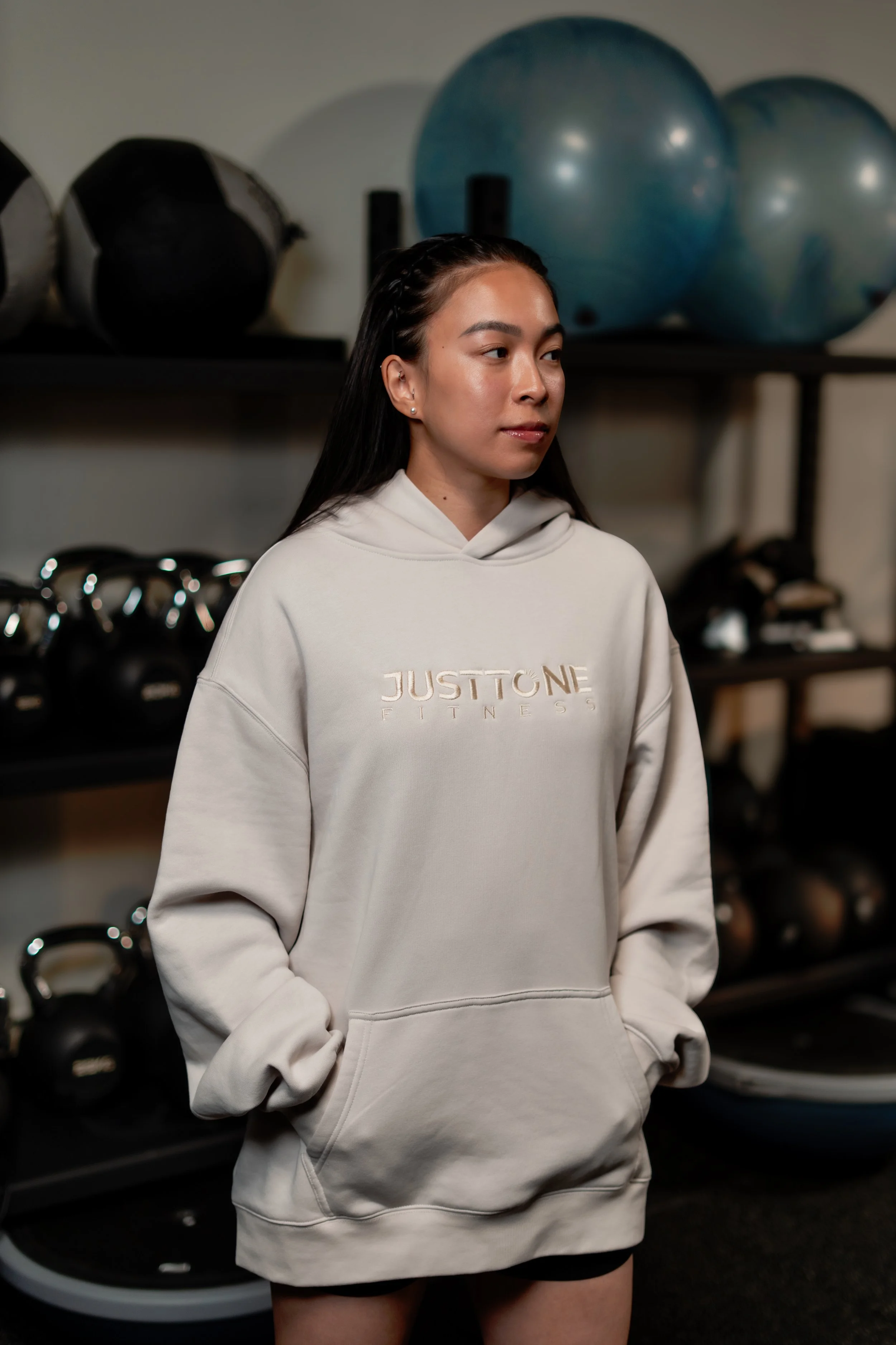 Model wearing size L