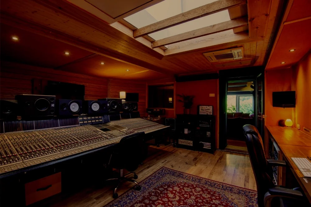 Curated visual reference: Visual Reference: The Music Production Retreat Elevate Your Music Skills