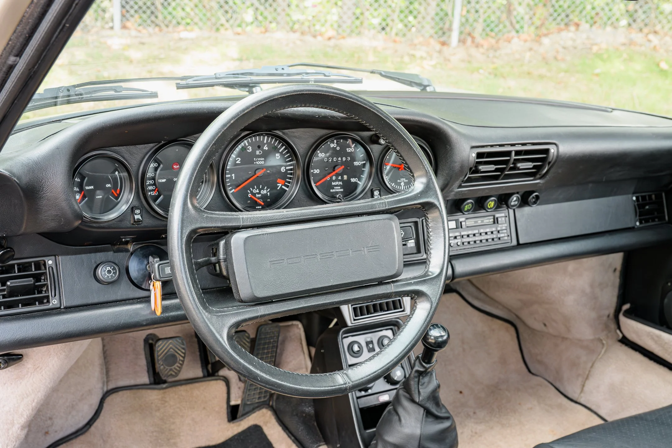 Weiss 930-83.jpg