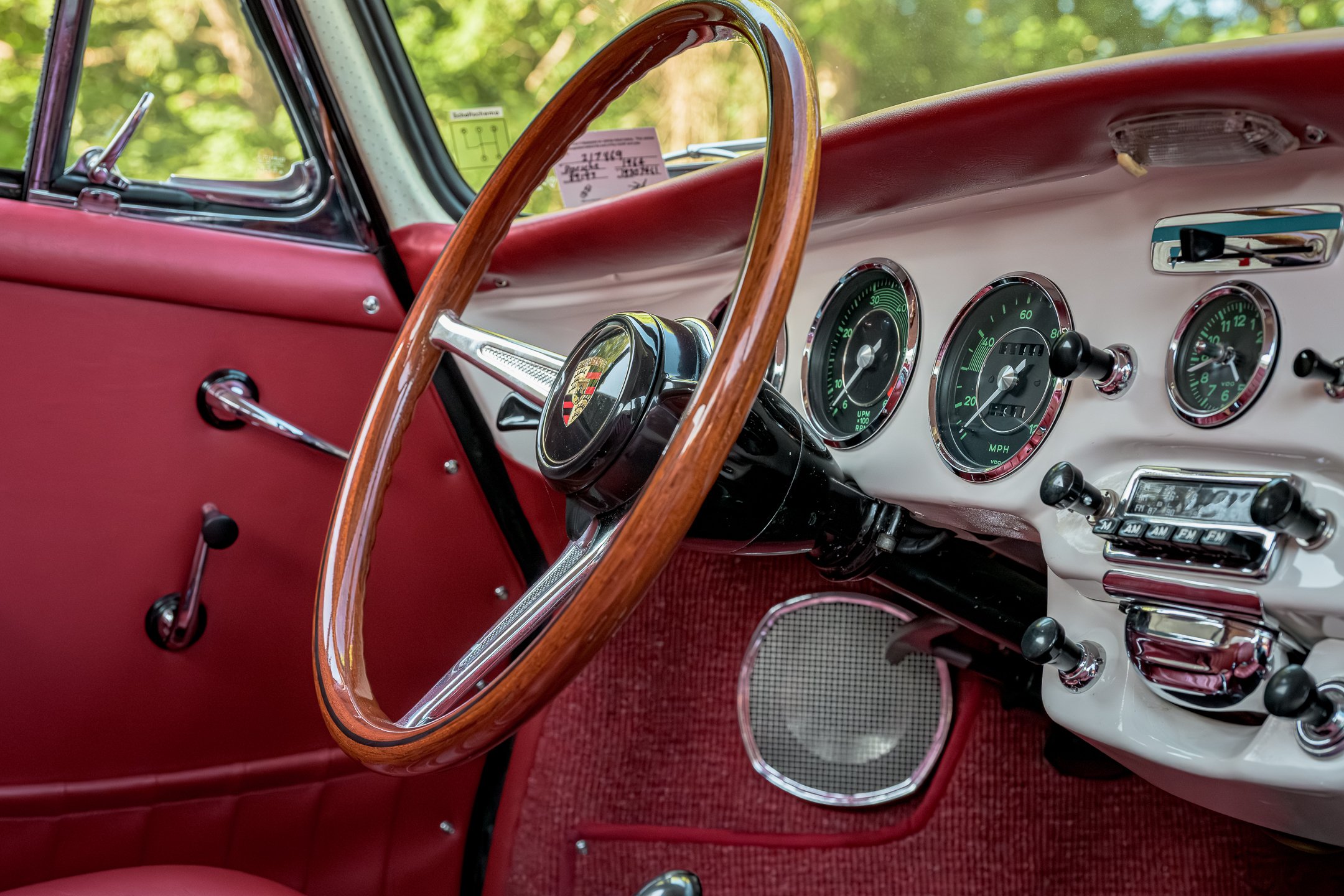 356-99.jpg