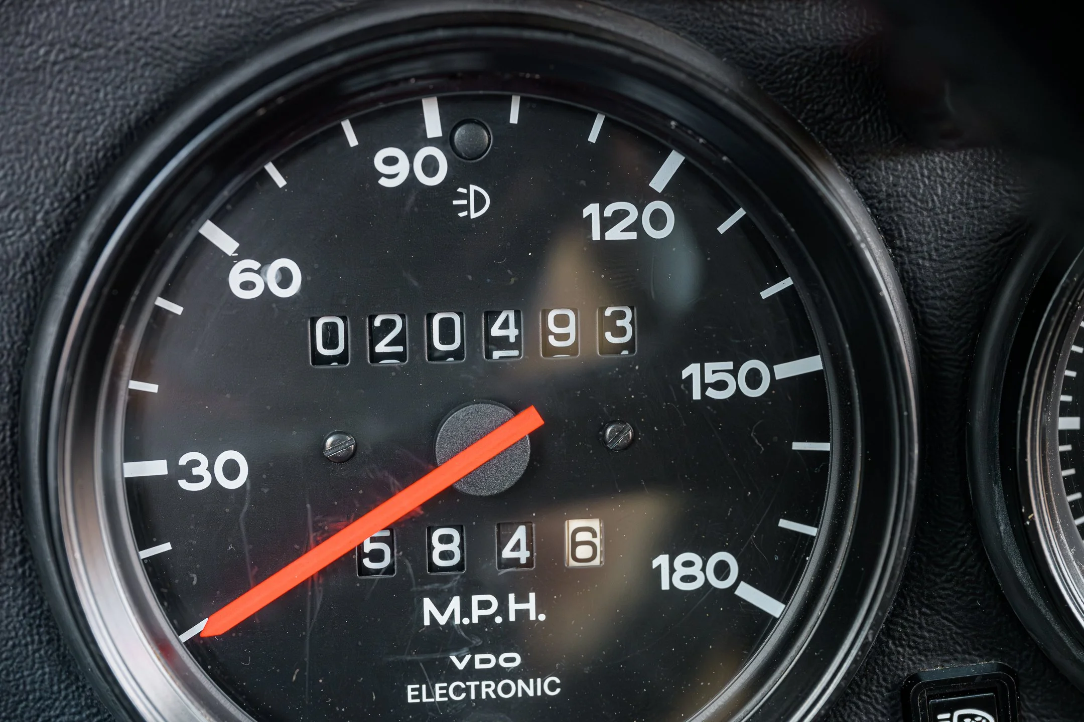 Weiss 930-87.jpg