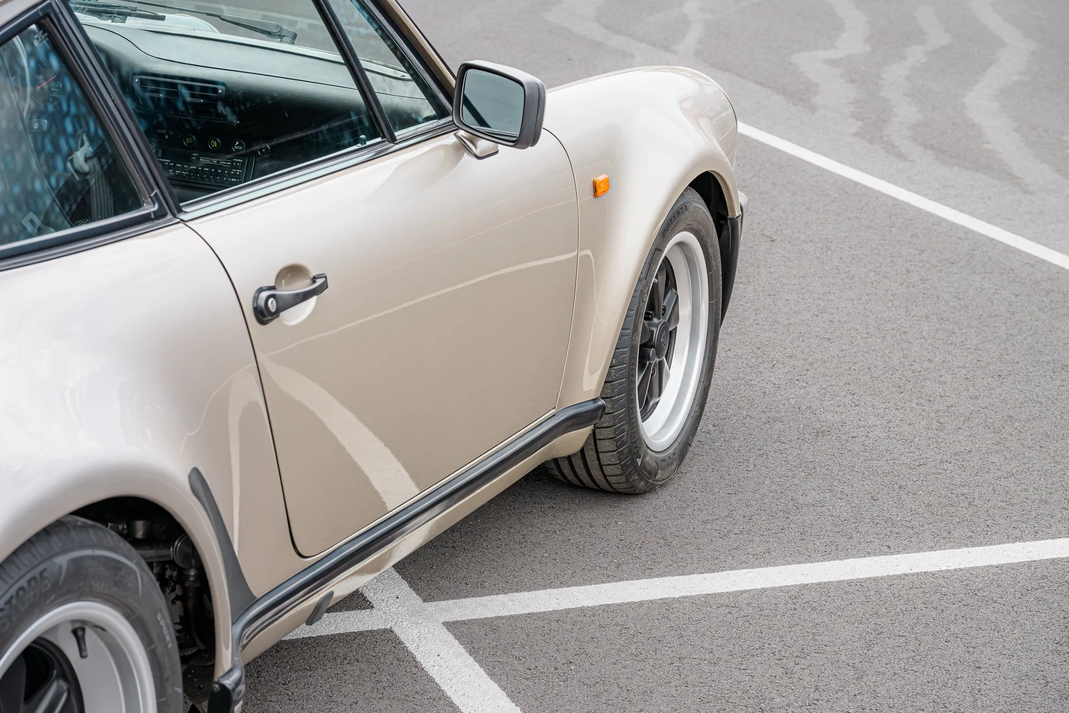 Weiss 930-23.jpg