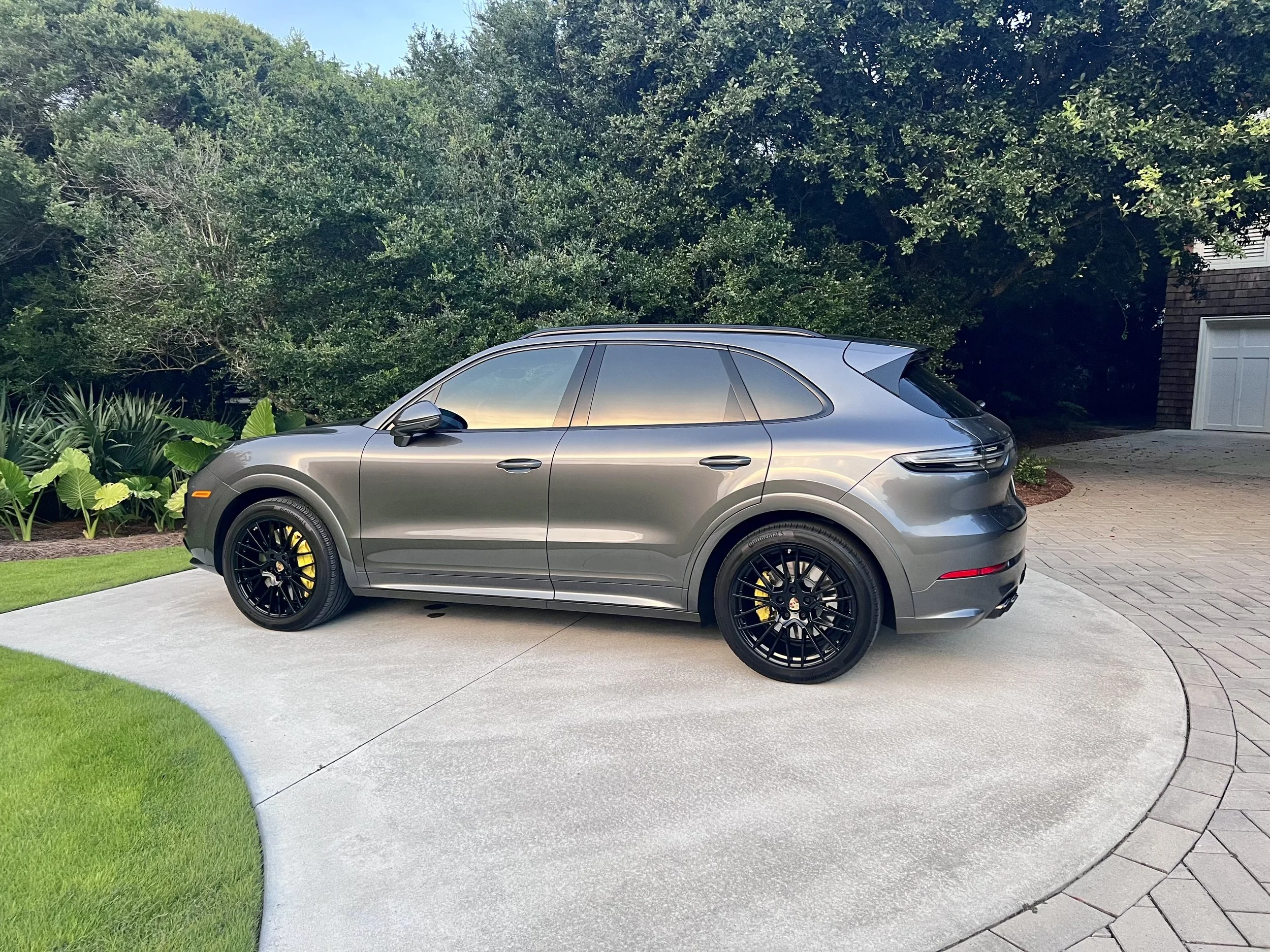 2023 Porsche Cayenne Turbo