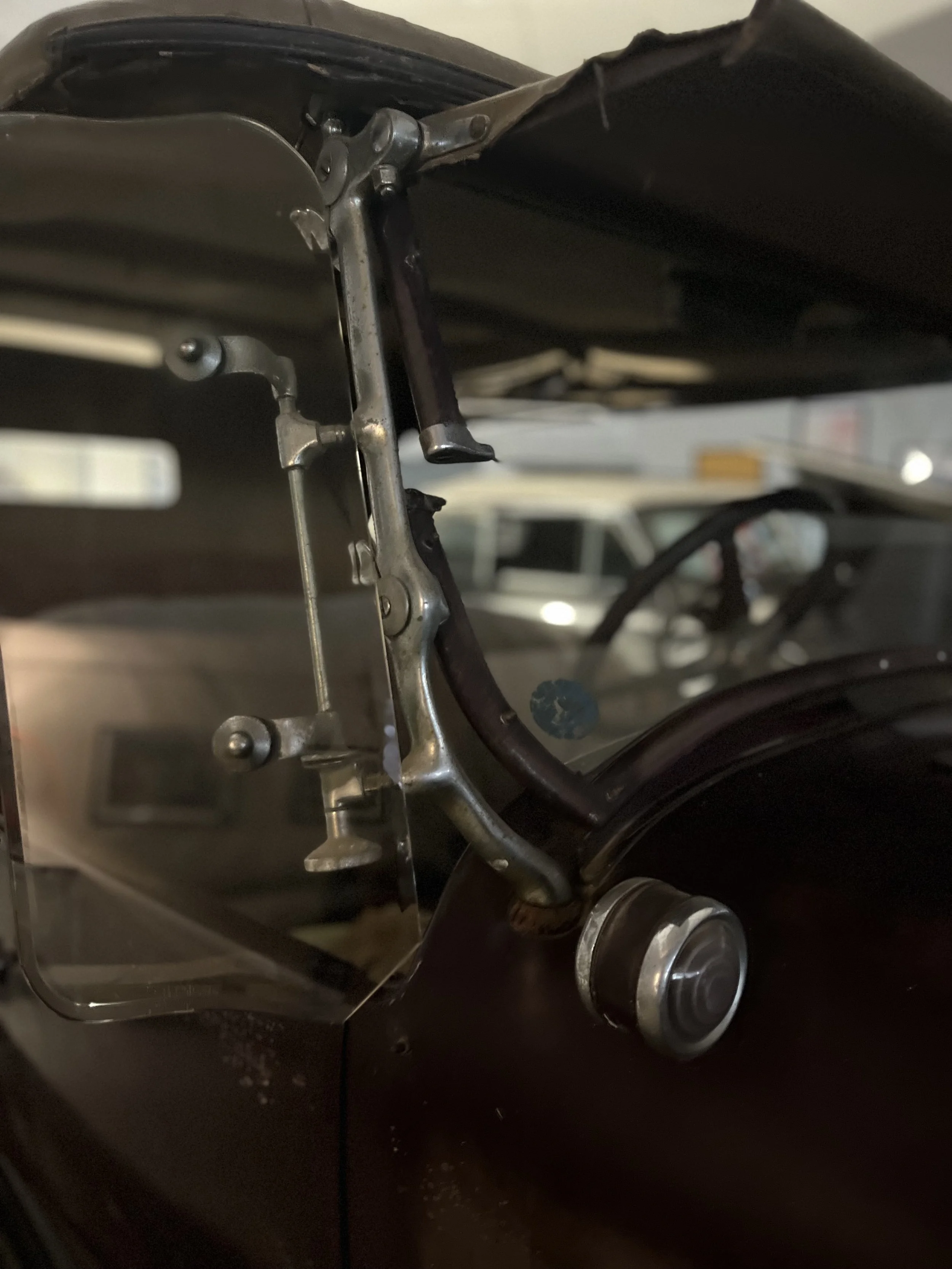 wing mirror and hardware pic.jpg