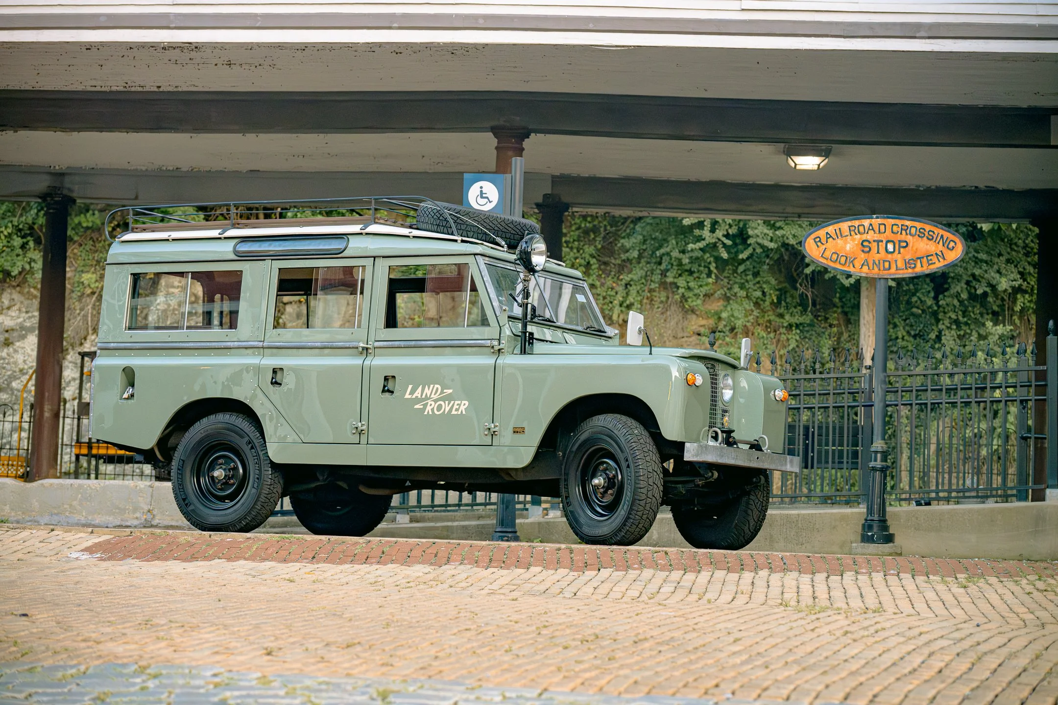 LR-10.jpg