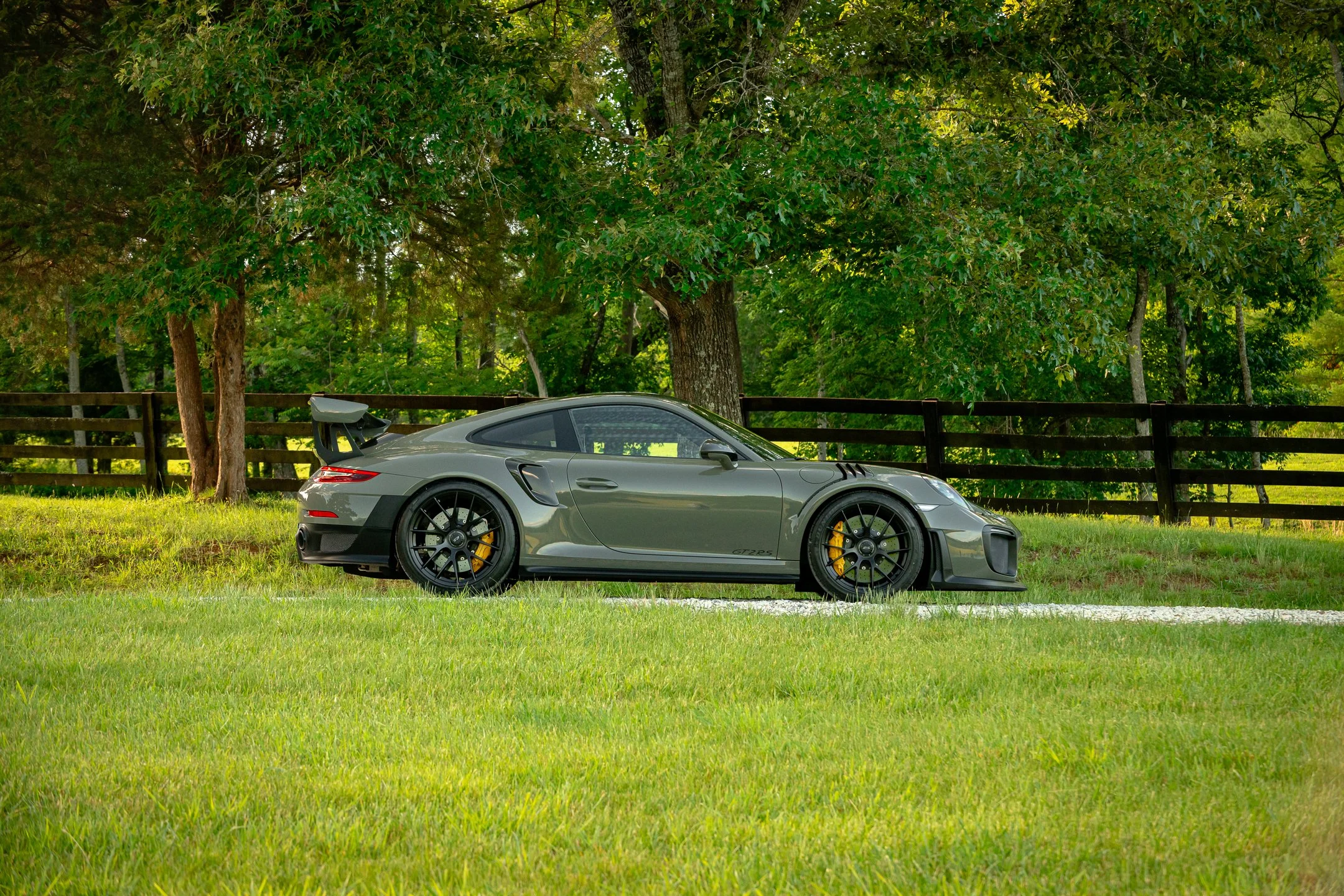 GT2RS-7.jpg