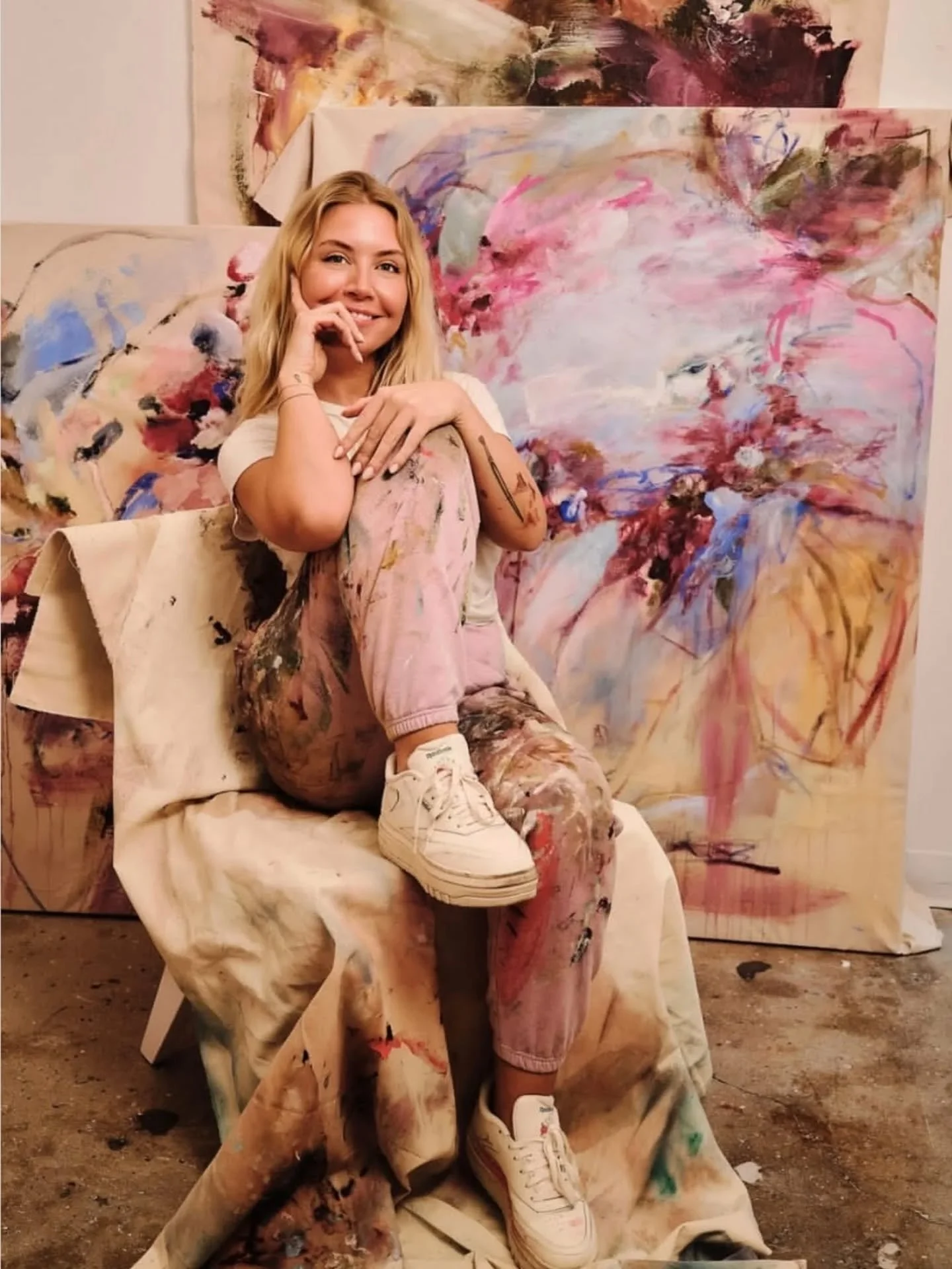 Brittany Clifford (b. 1992) is a self-taught abstract artist hailing from Westchester, NY. Now residing in sunny Miami Beach Florida, Brittany is driven by a deep passion for art and design, she pursued her studies at the Fashion Institute of Technol