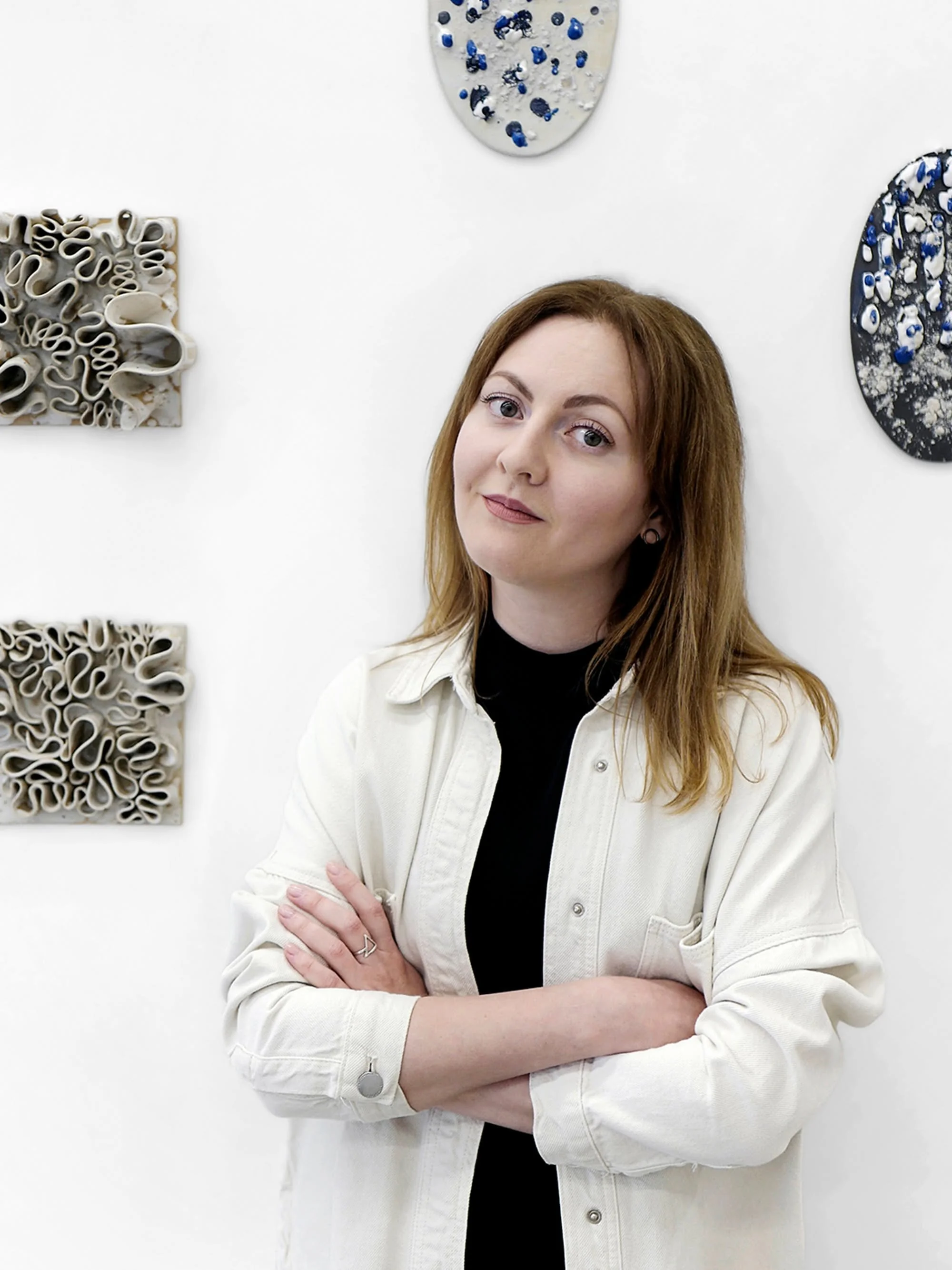 New interview with @juliaostart on the VAC website⭐

Julia Ost is a Berlin-based artist exploring traditionally feminine intangible qualities and hidden layers of our emotions through free-flowing, low-relief sculptures.

To learn more, visit visiona
