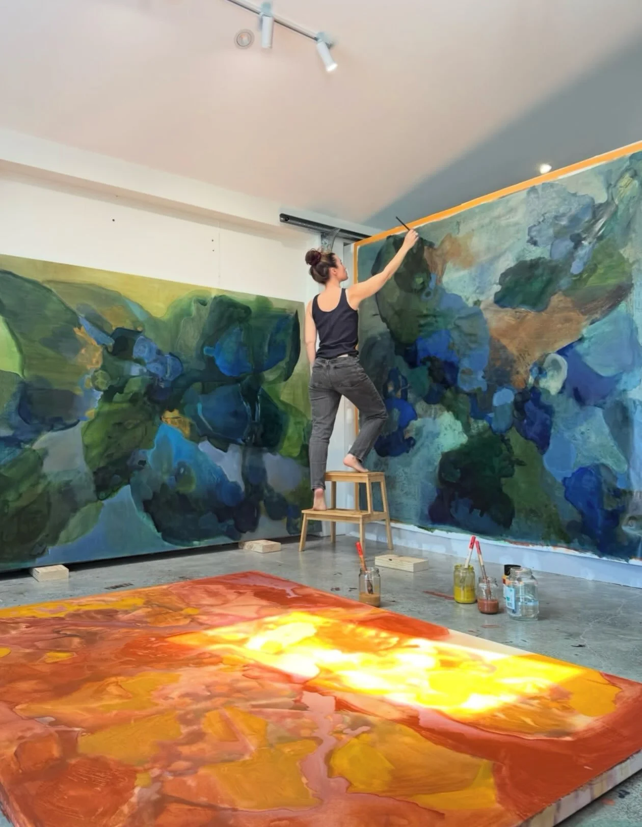 Inspired by the rhythms, textures, and ever-changing forms of nature, Sydney-based abstract painter Talya Brookman explores the relationship between landscape, memory, and place. Raised between London, Los Angeles, and Australia, her work reflects th